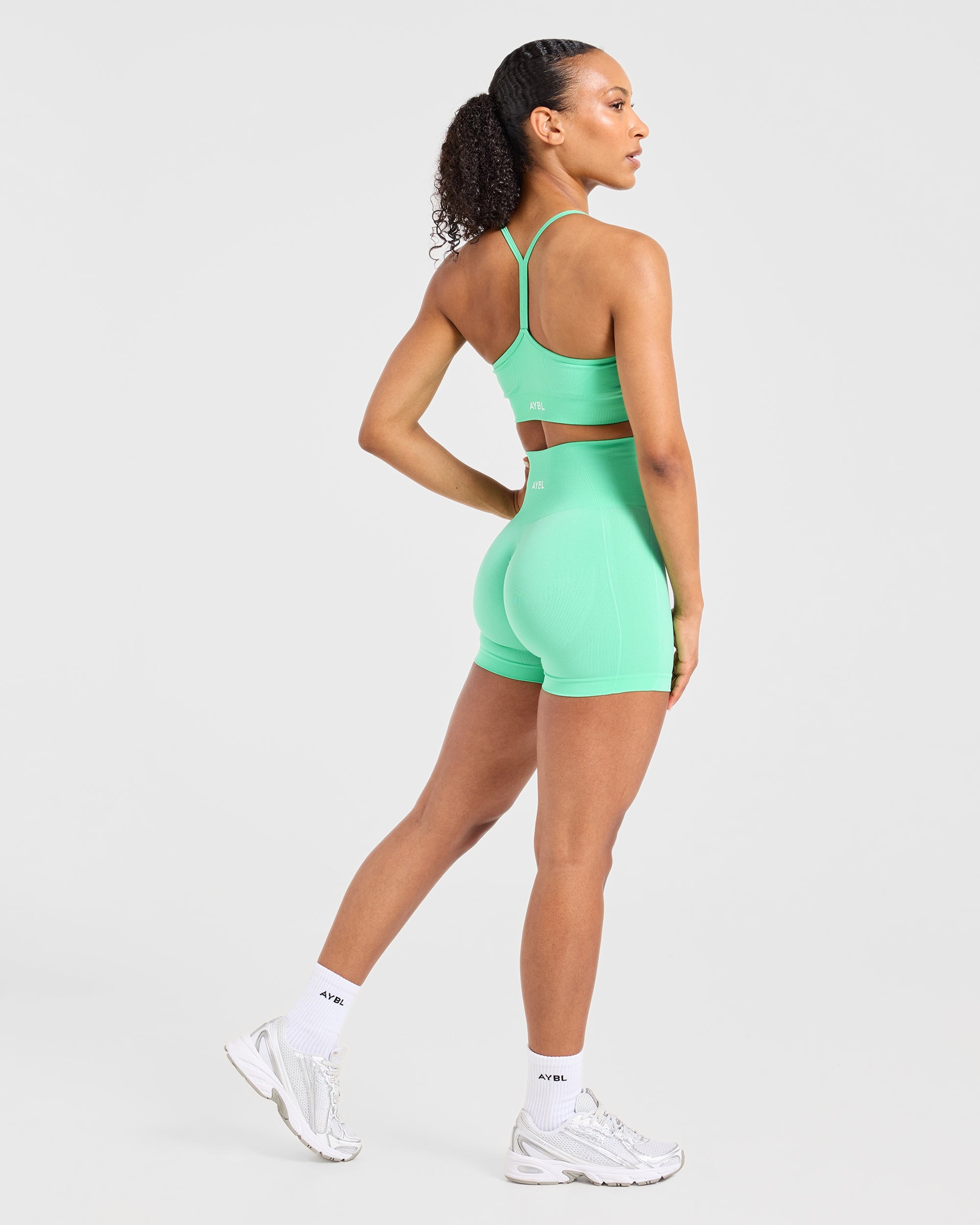 Empower Seamless Shorts - Spring Grün
