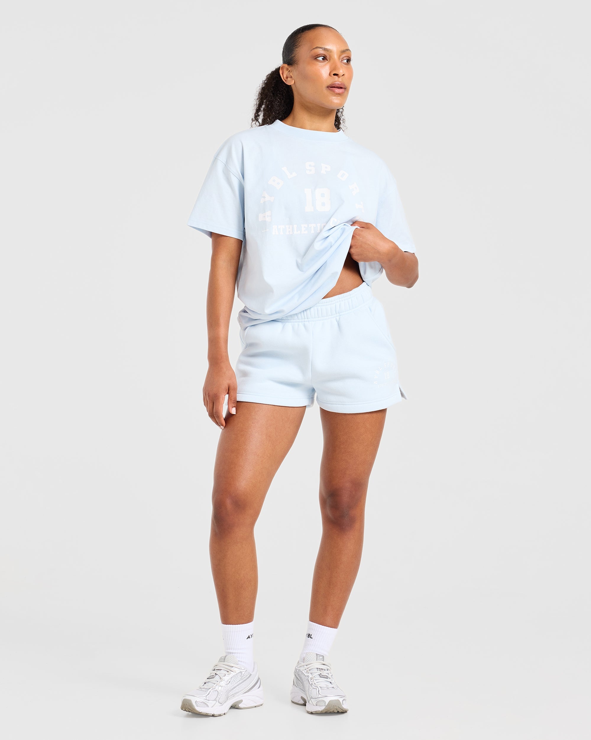 AYBL Sports 18 Oversized Shorts - Iced Blau
