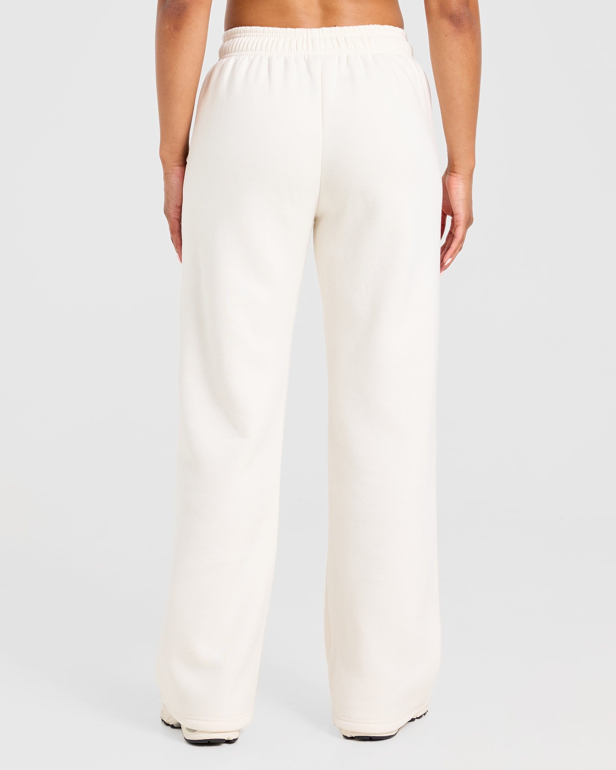 AYBL Sports 18 Oversized Straight Leg Joggers - Off Weiß