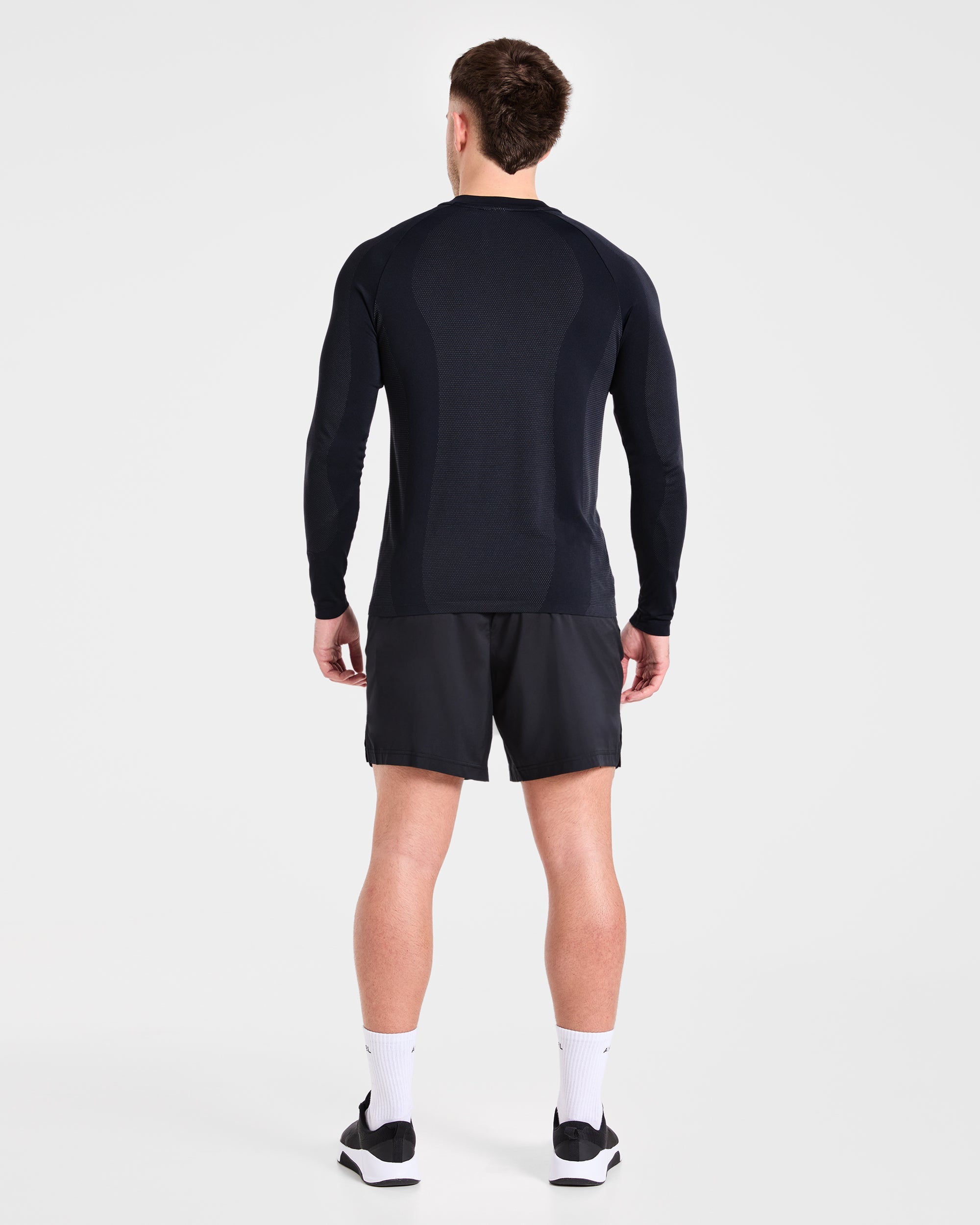Attain Seamless Long Sleeve T Shirt - Schwarz