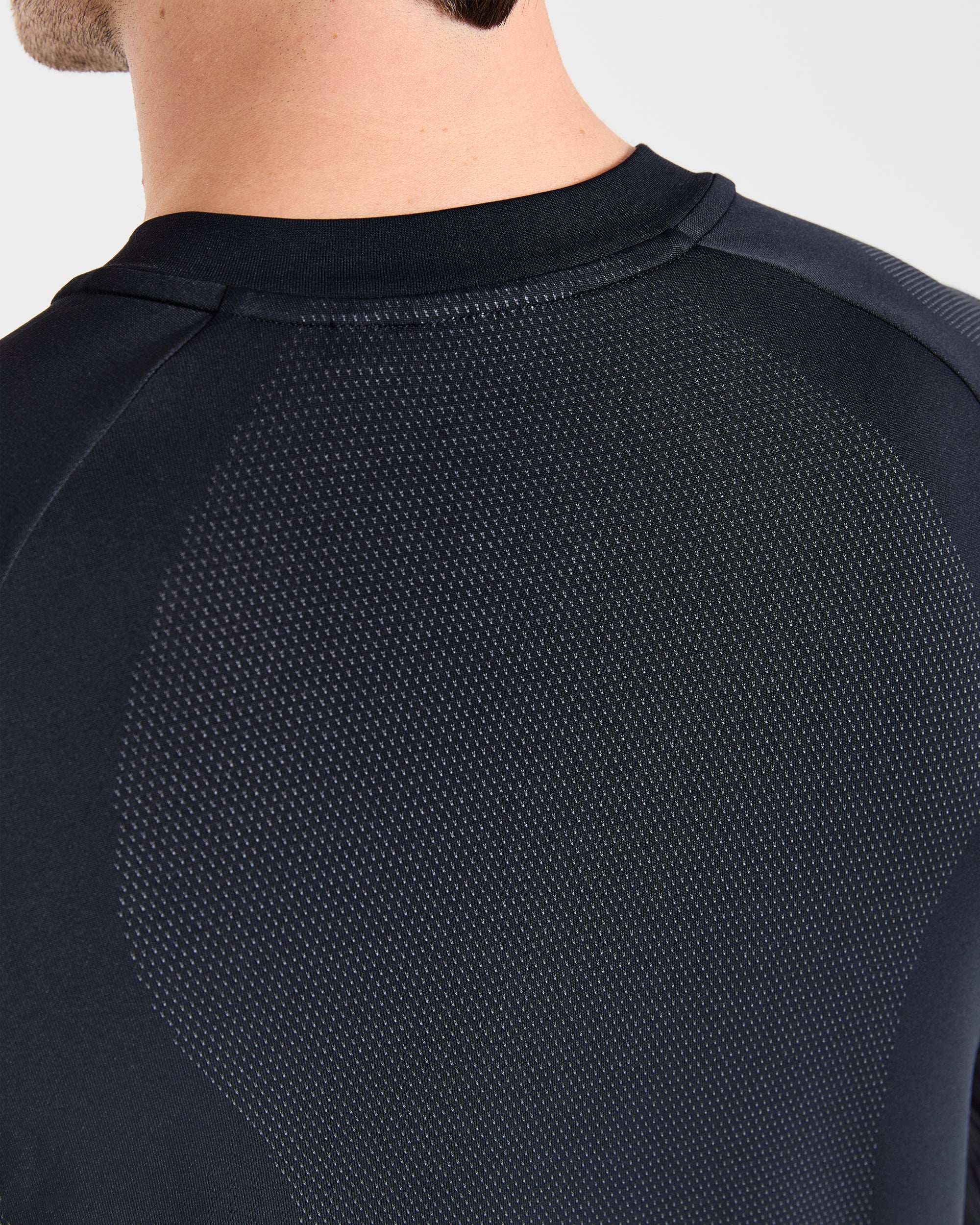 Attain Seamless Long Sleeve T Shirt - Schwarz