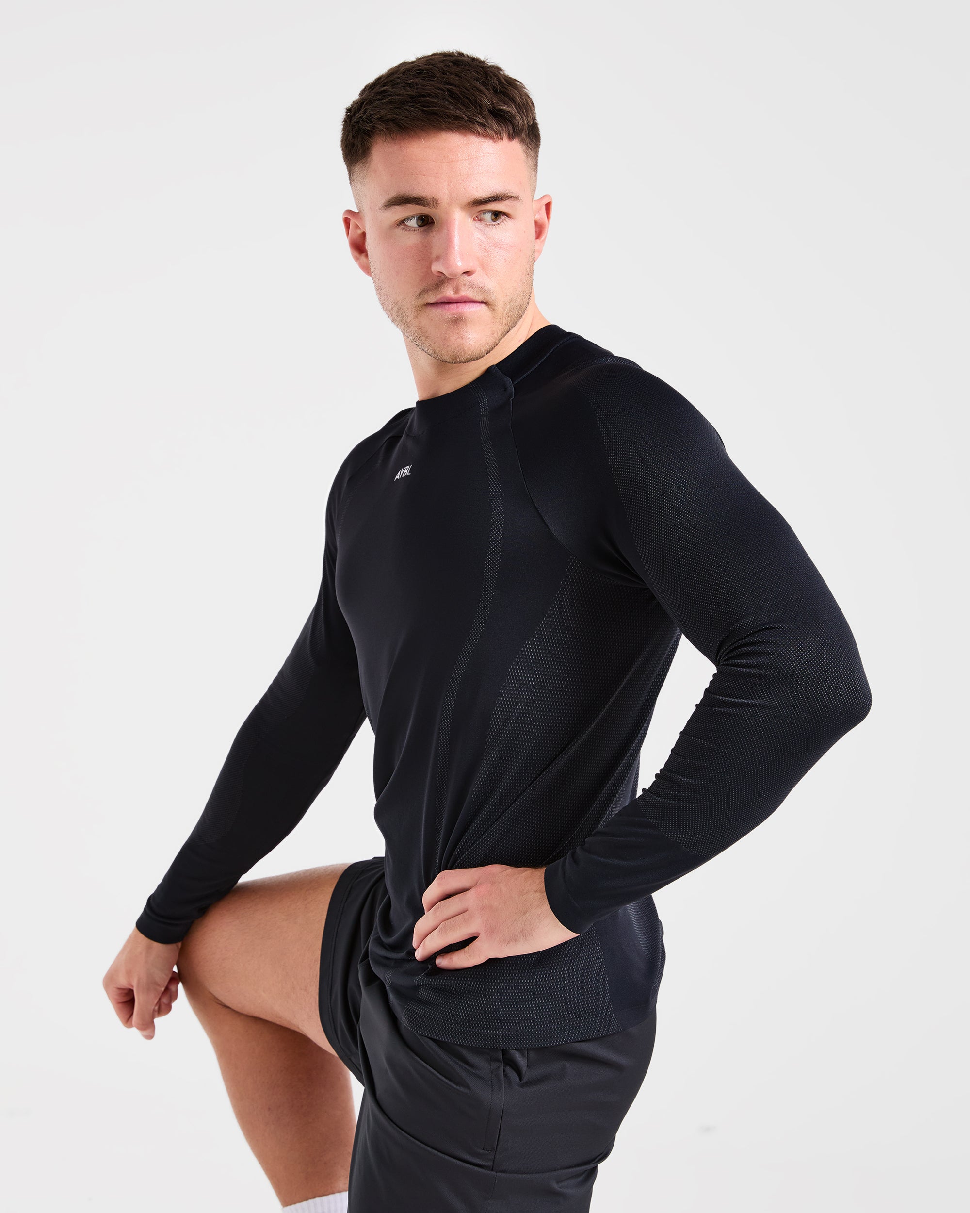 Attain Seamless Long Sleeve T Shirt - Schwarz