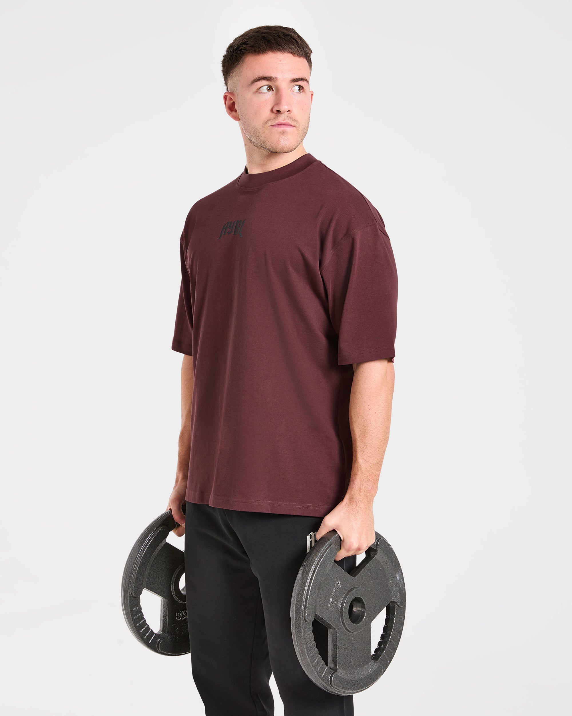 Heavy Lifting Gothic Oversized T Shirt - Dusty Plum/Schwarz