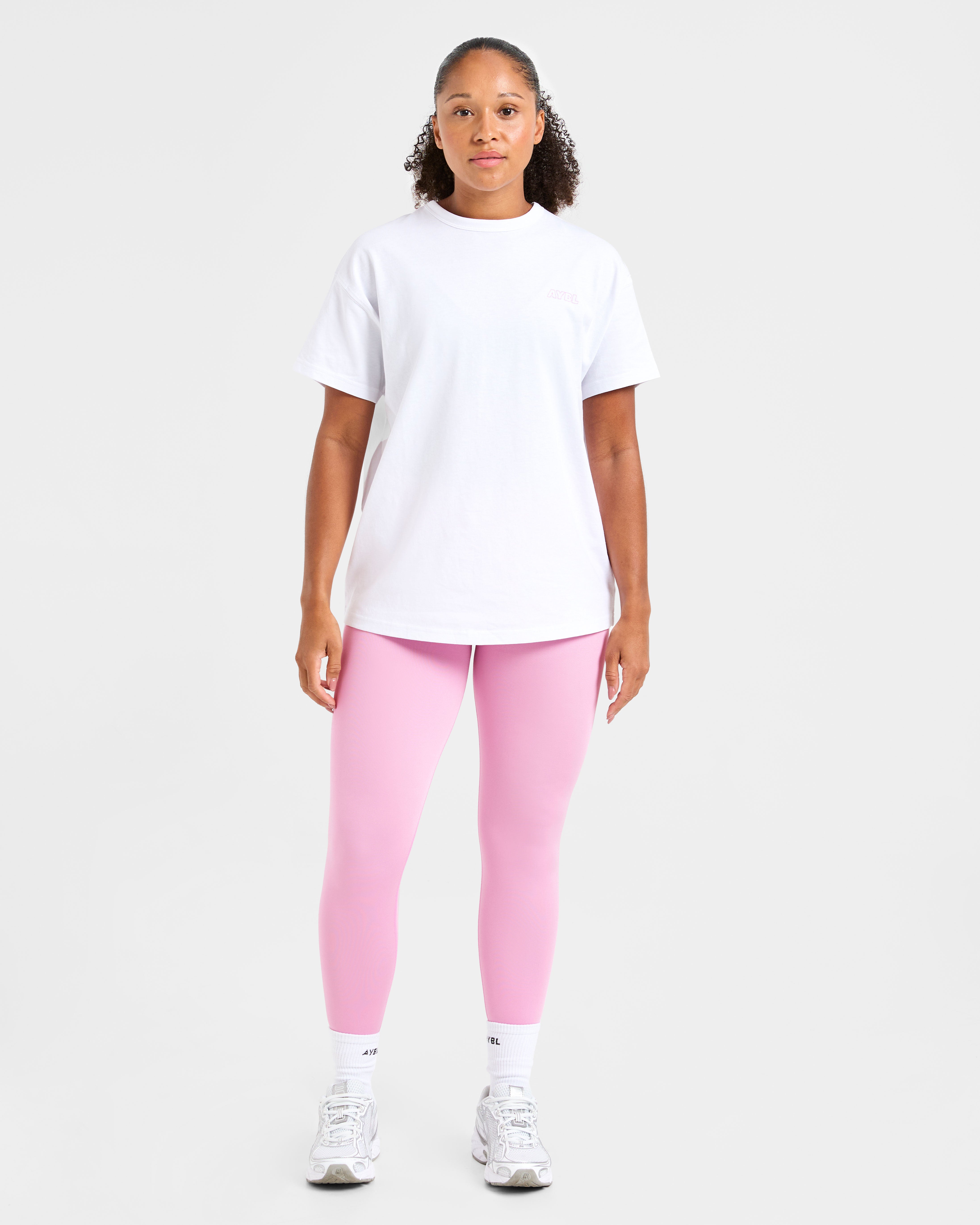 Strength Starts Here Oversized T Shirt - Weiß/Rosa