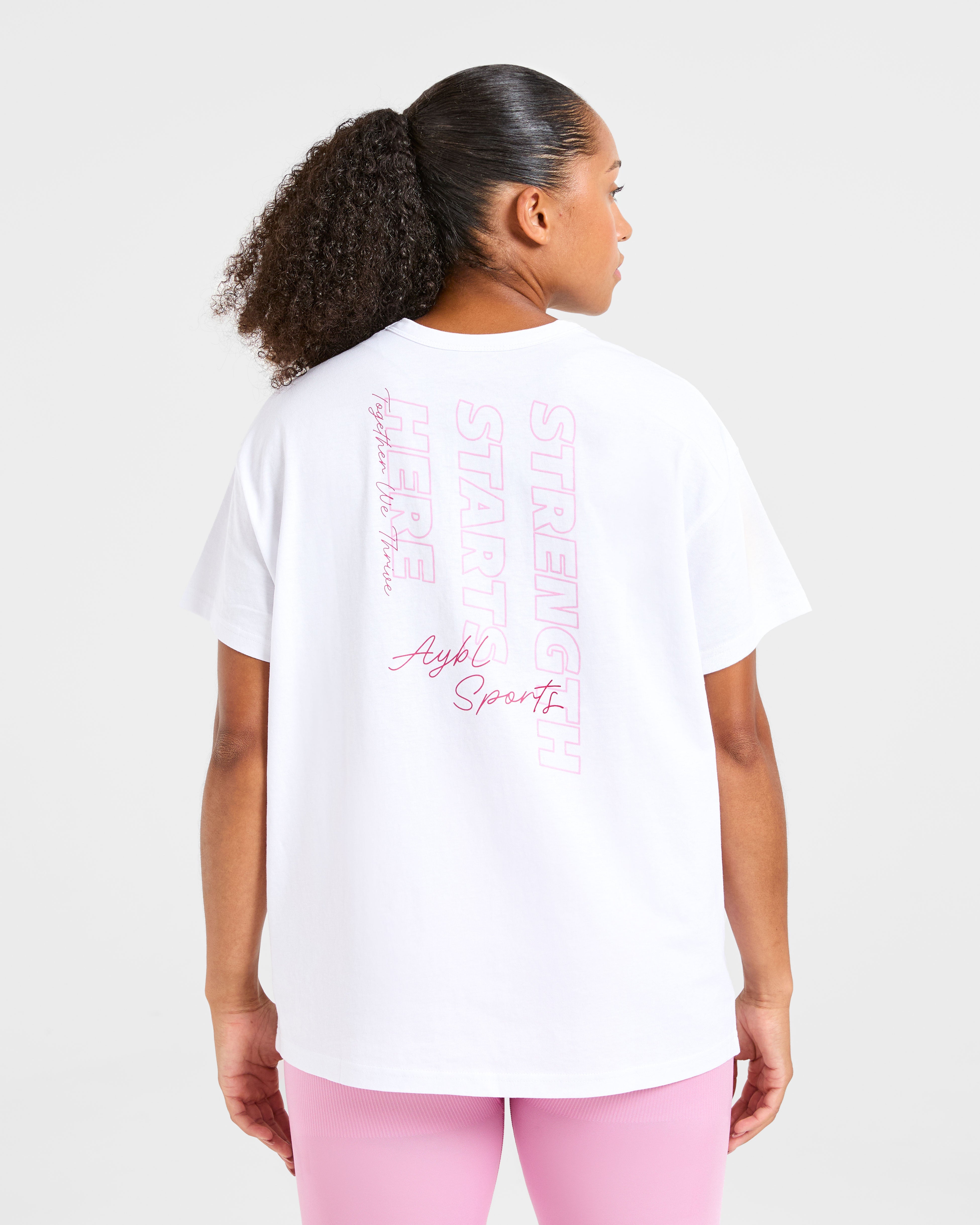 Strength Starts Here Oversized T Shirt - Weiß/Rosa