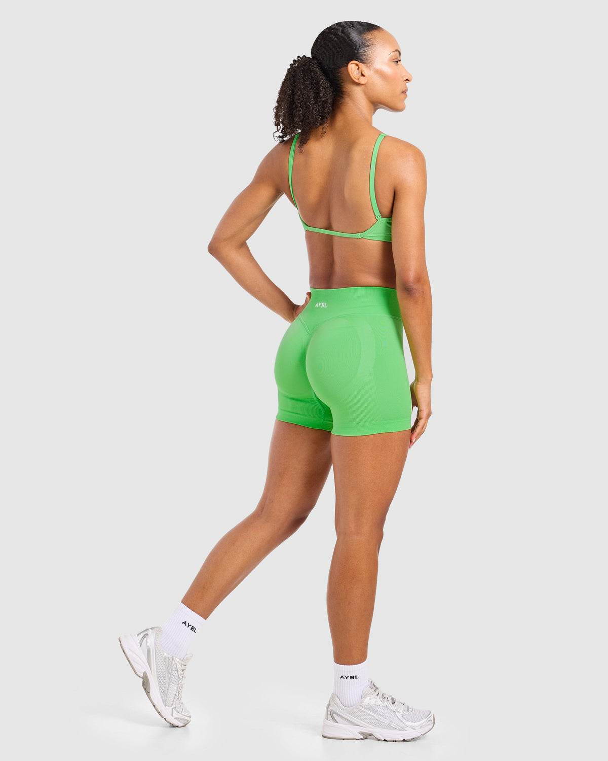 Adapt Seamless Strappy Sports Bra - Bright Grün