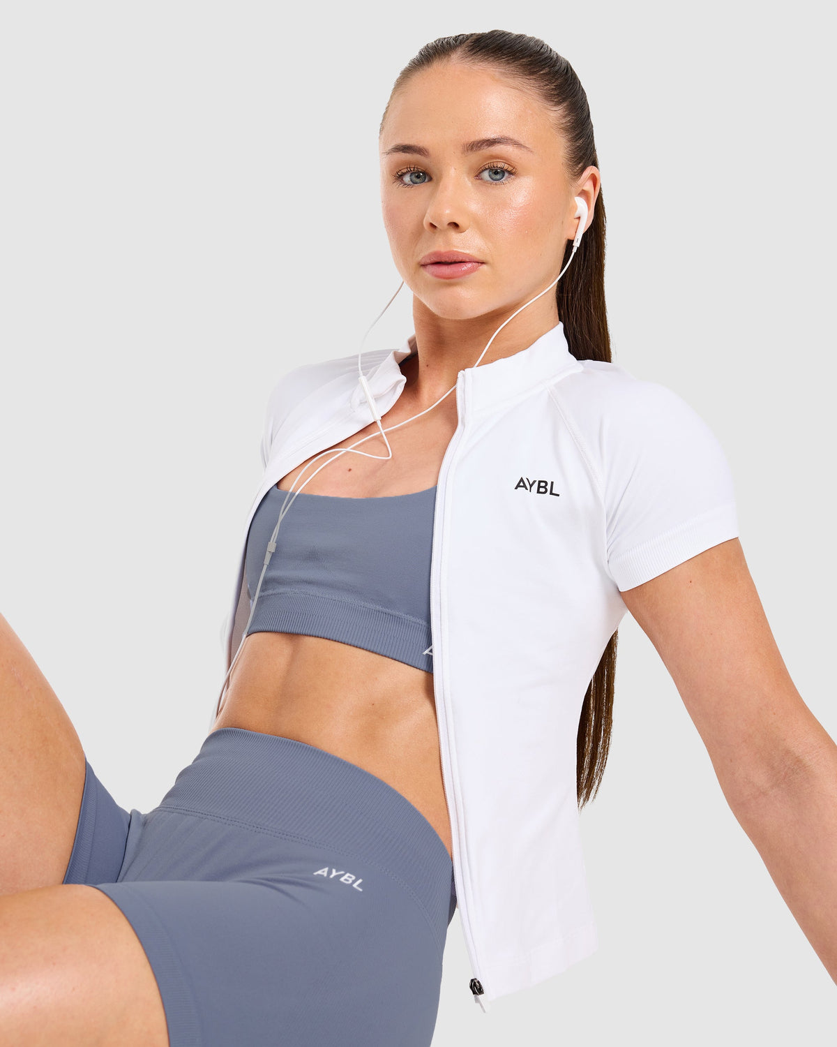 Enhance Seamless Short Sleeve Zip Up Jacket - Weiß