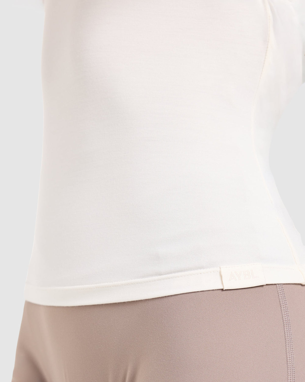Ease Off The Shoulder Top - Cream Weiß