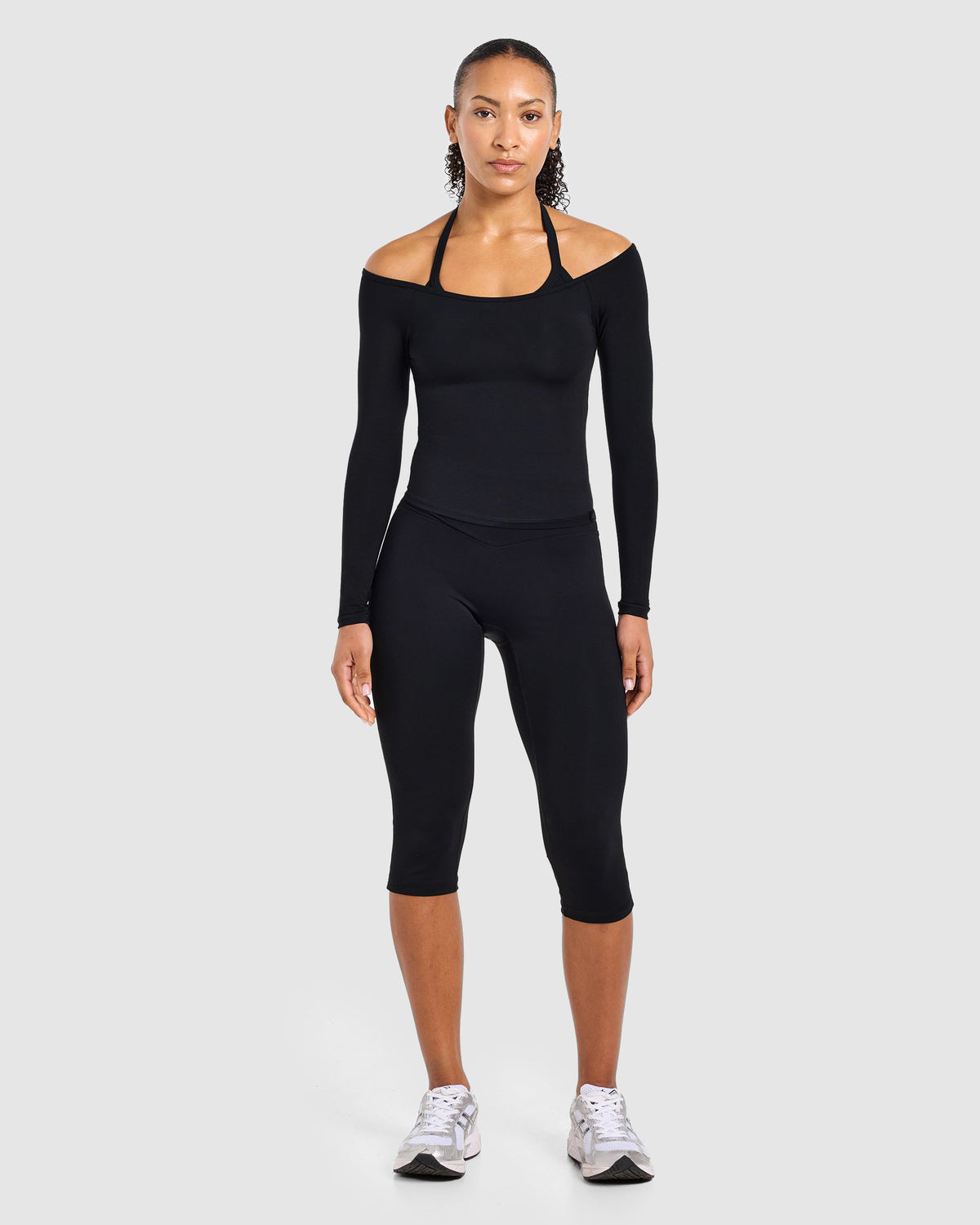 Ease Off The Shoulder Top - Schwarz