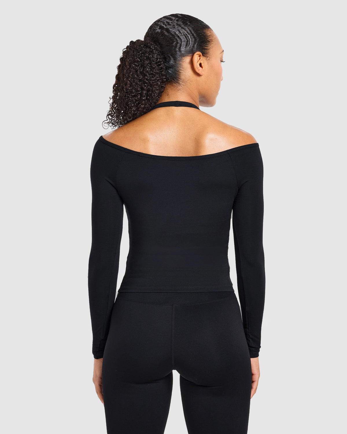 Ease Off The Shoulder Top - Schwarz