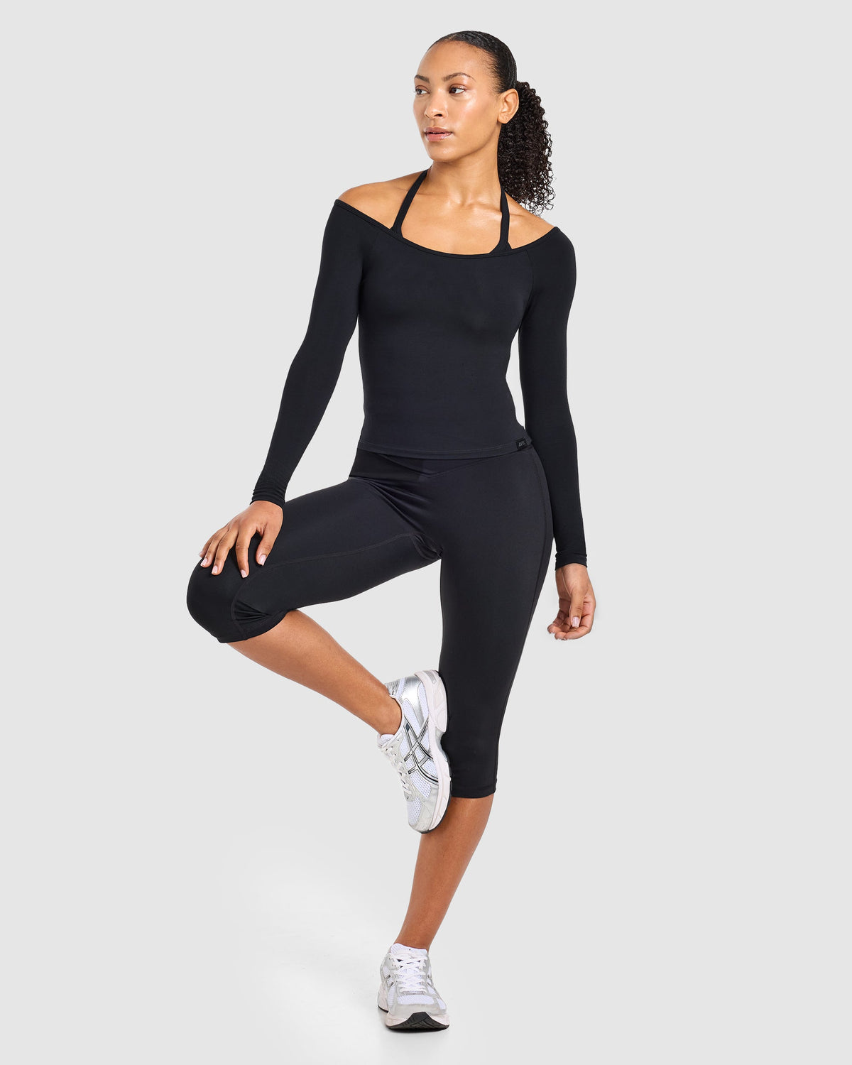 Ease Off The Shoulder Top - Schwarz