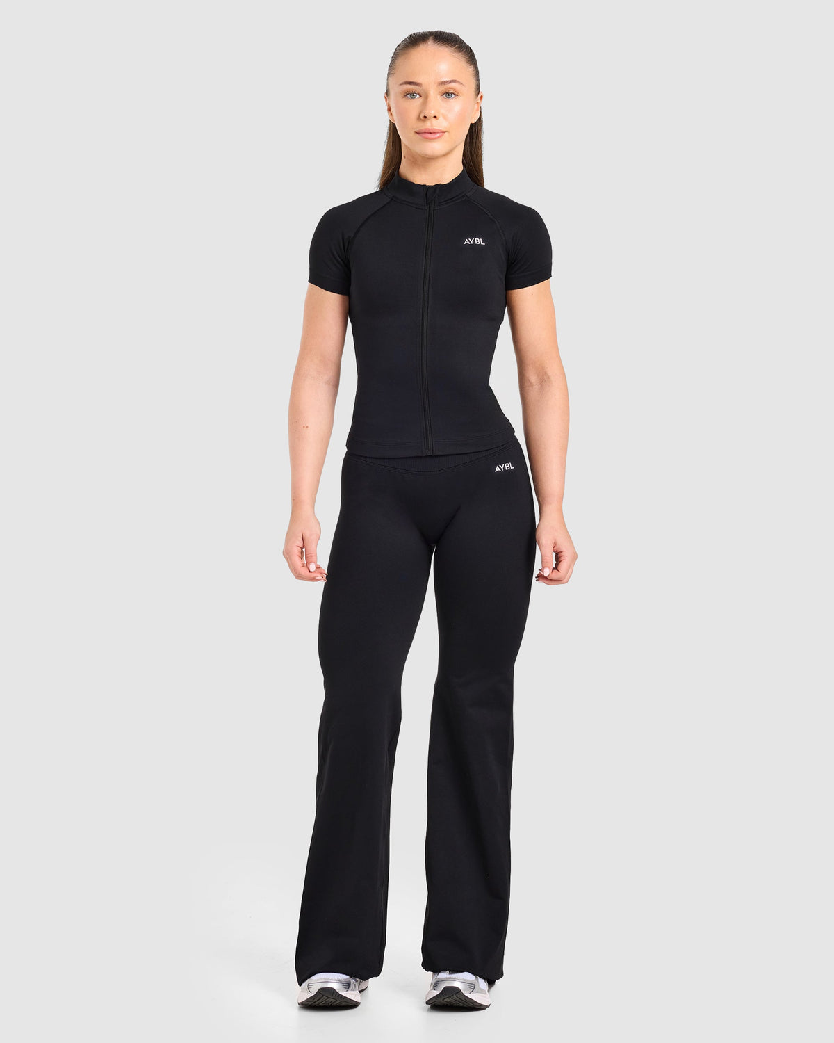 Enhance Seamless Short Sleeve Zip Up Jacket - Schwarz