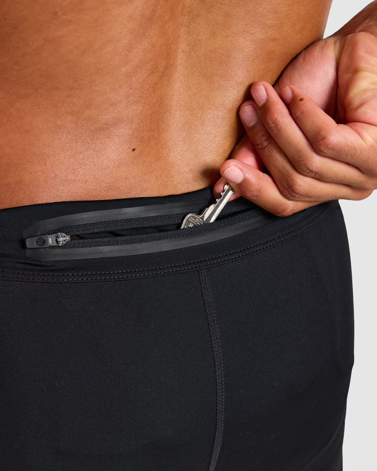 Run Tight Shorts - Schwarz