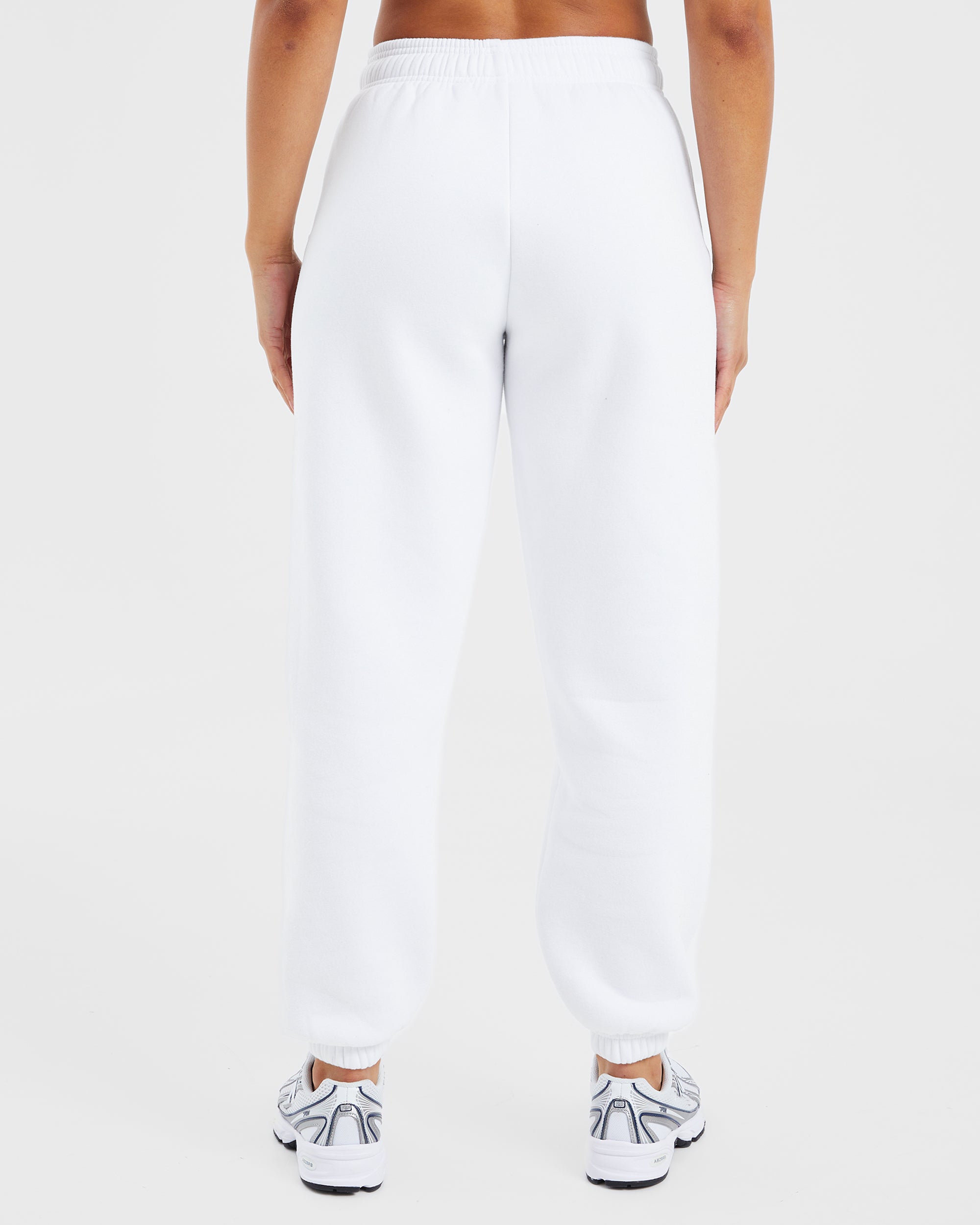 AYBL Sports Club Oversized Joggers - Weiß