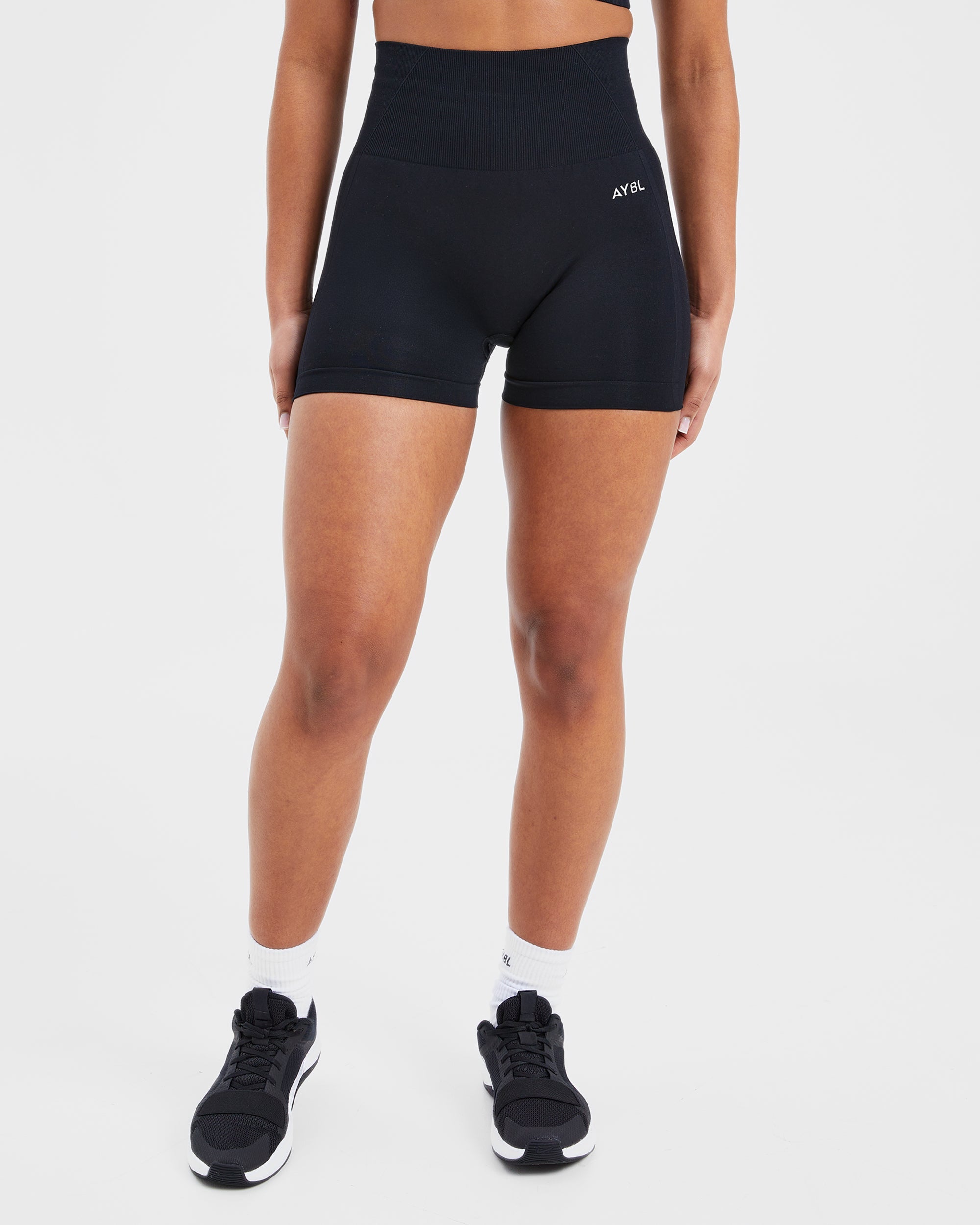 Empower Seamless Shorts - Schwarz