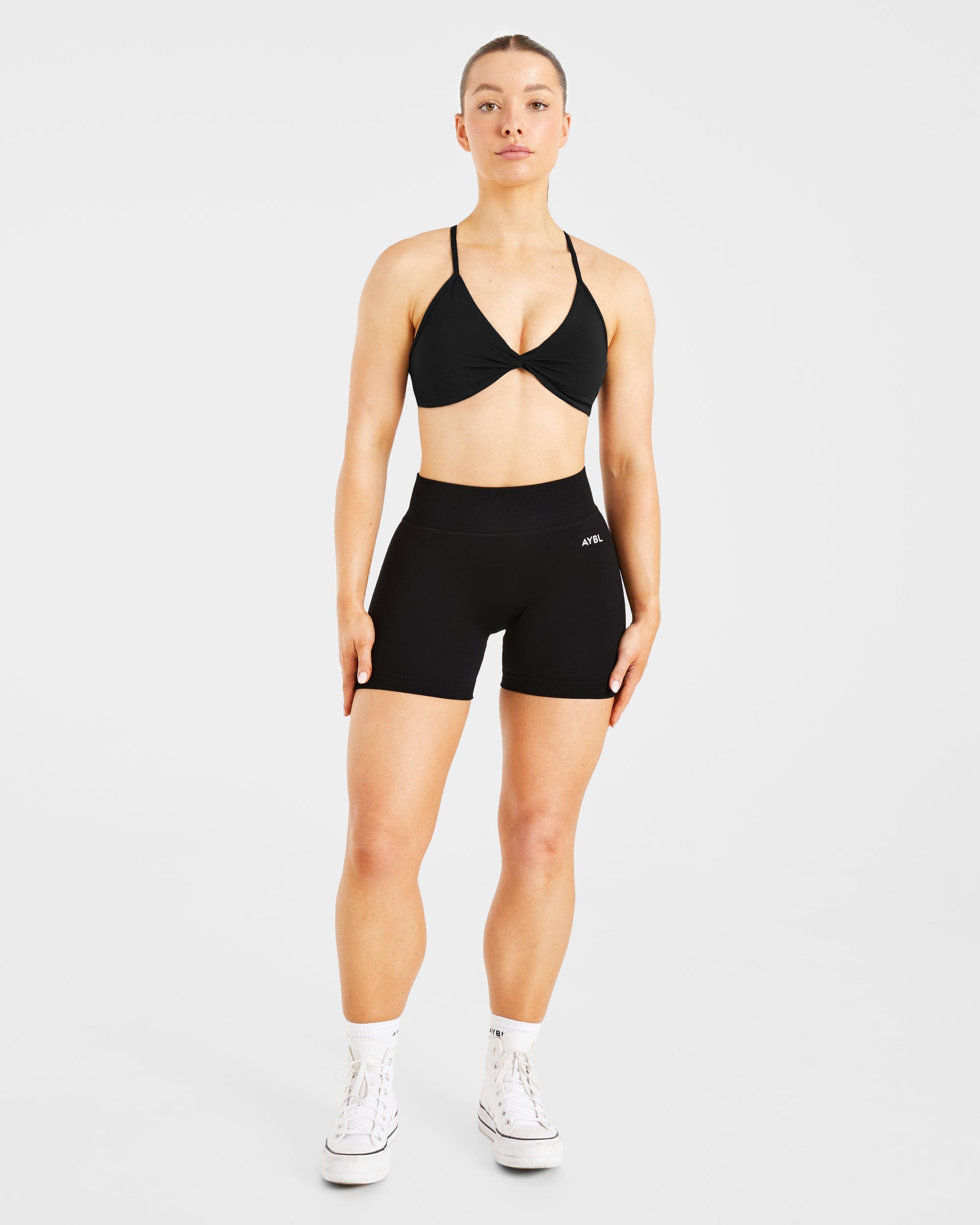 Essential Twist Crossback Sports Bra - Schwarz