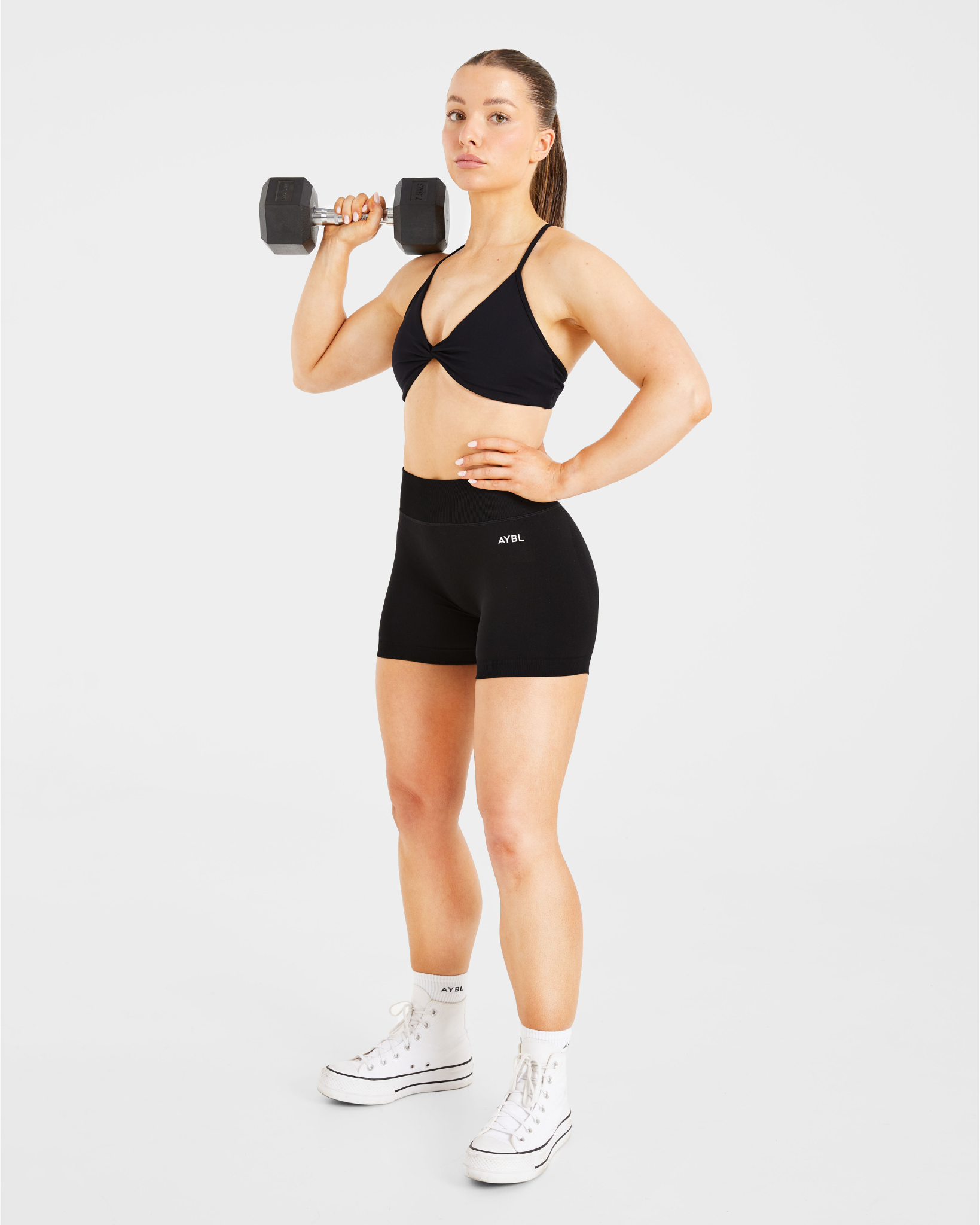 Essential Twist Crossback Sports Bra - Schwarz