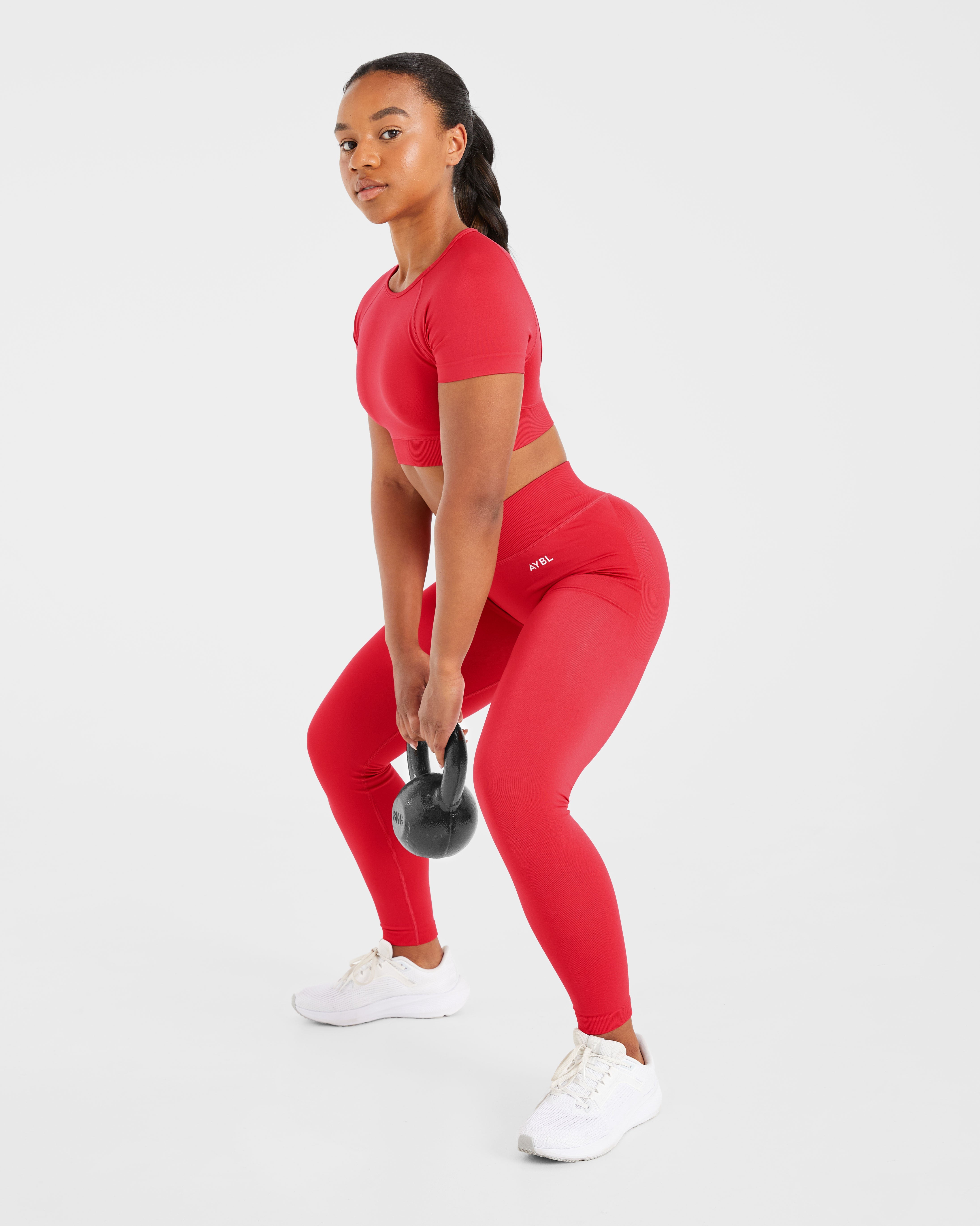 Adapt Seamless Crop Top - Salsa Rot