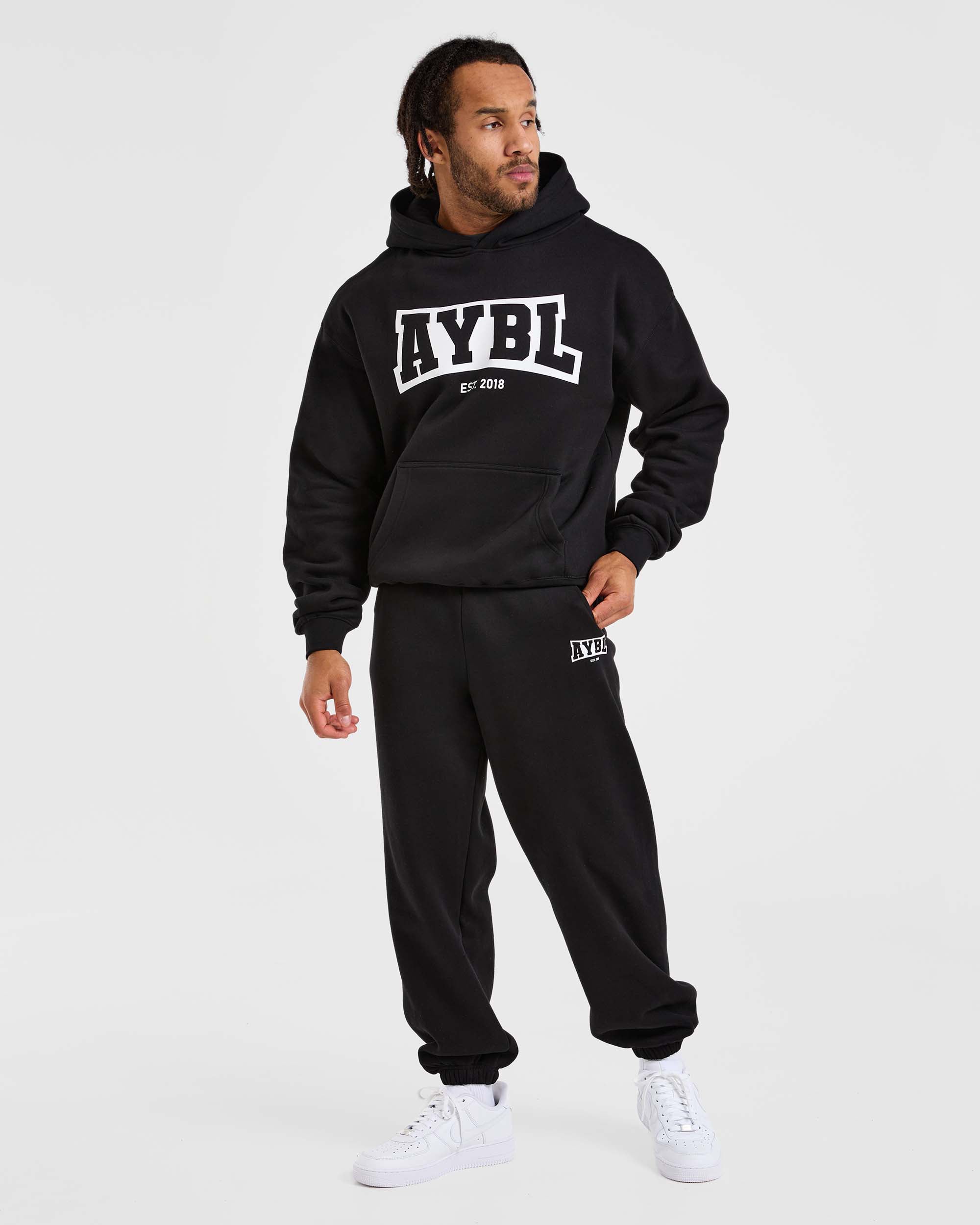 Academy Oversized Joggers - Schwarz