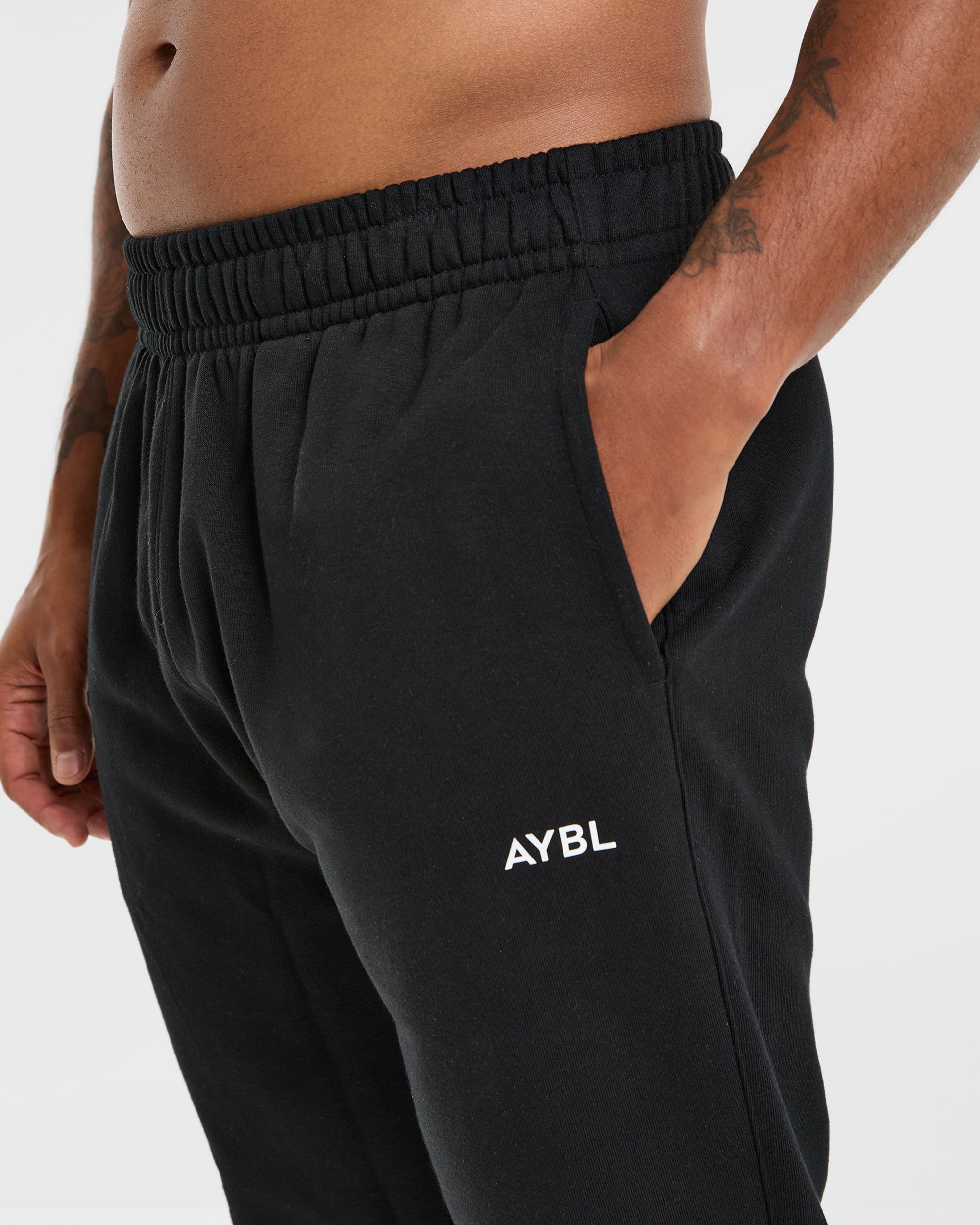 Essential Lightweight Joggers - Schwarz