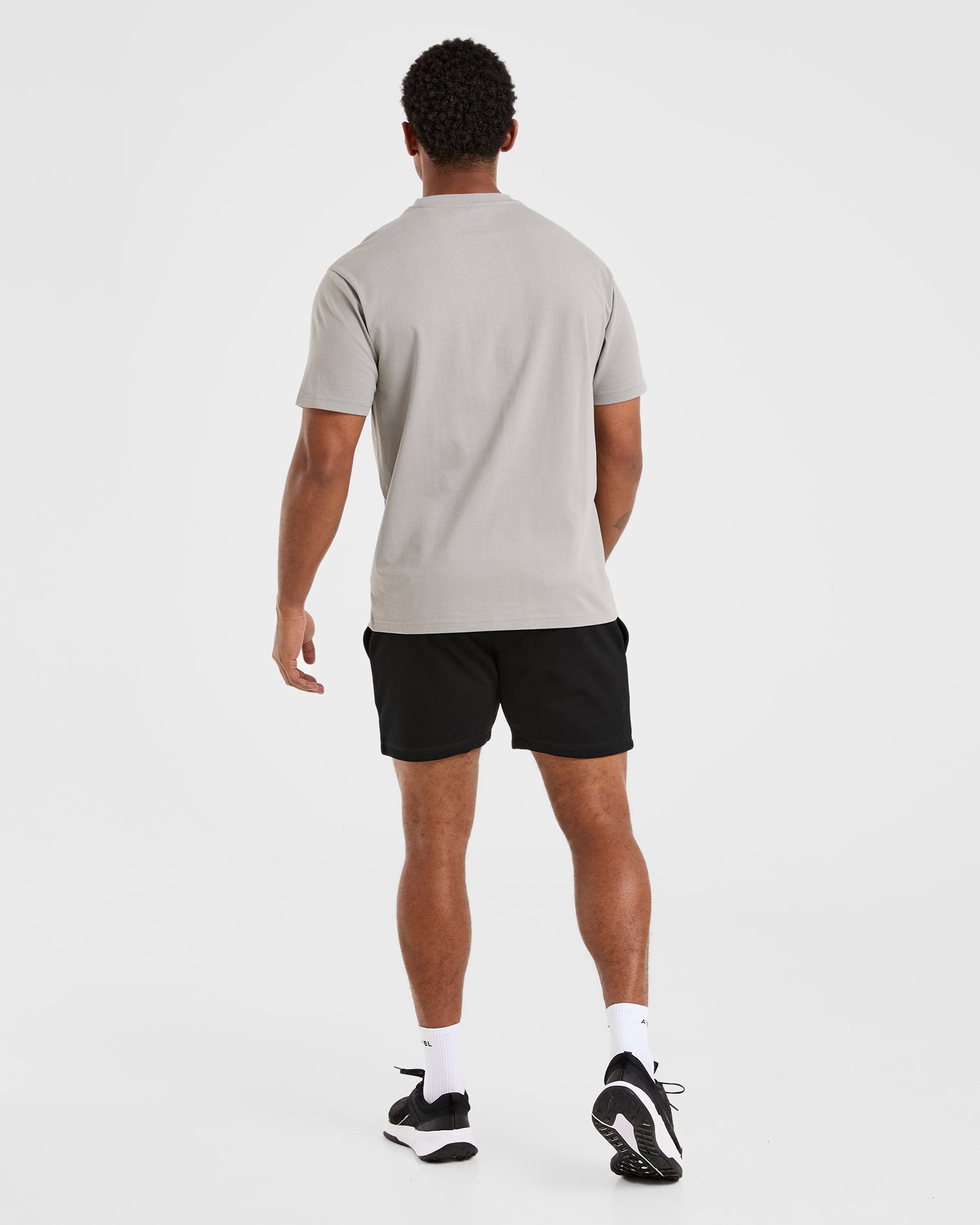 Essential Lightweight 5" Shorts - Schwarz