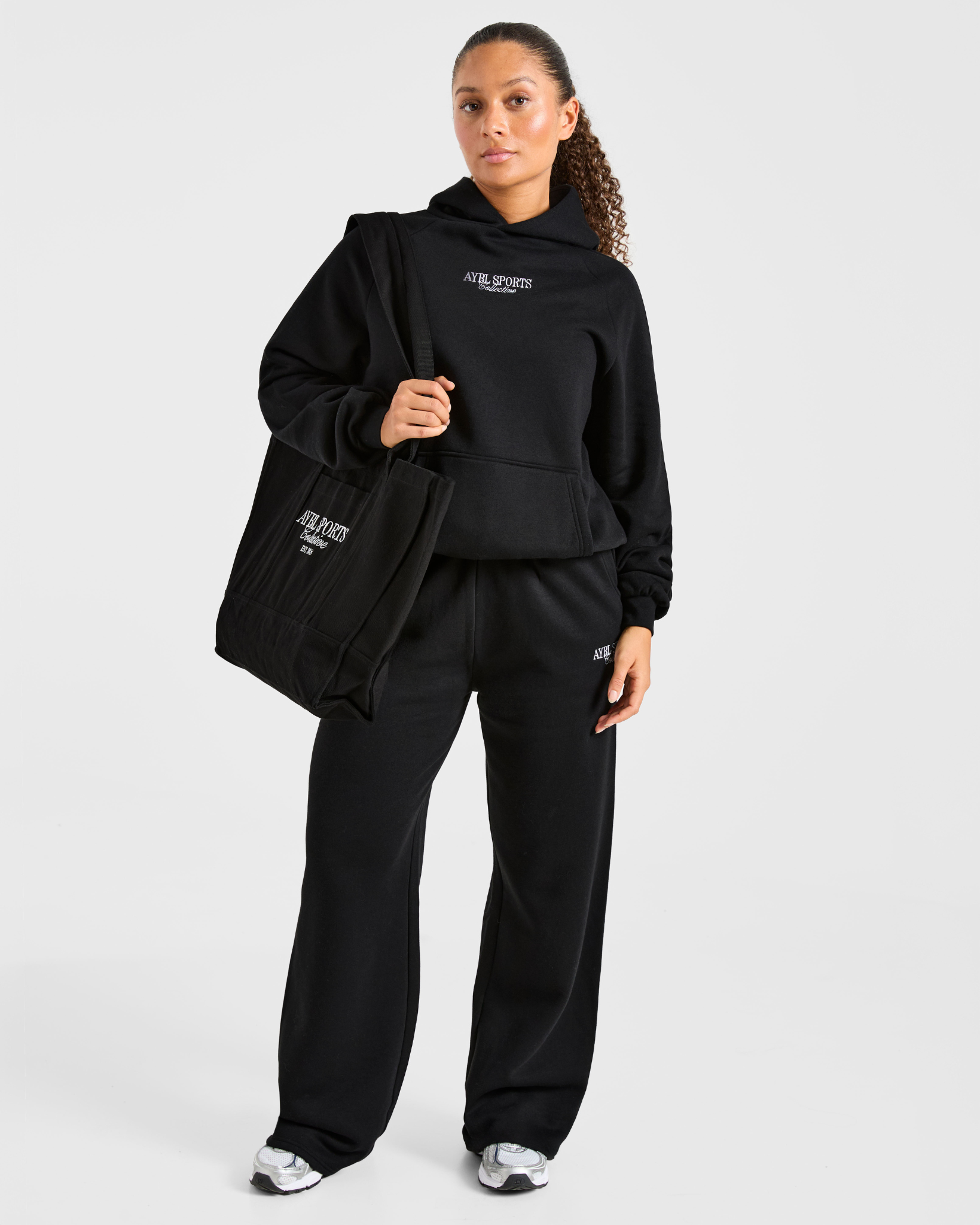Sports Collective Oversized Straight Leg Joggers - Schwarz