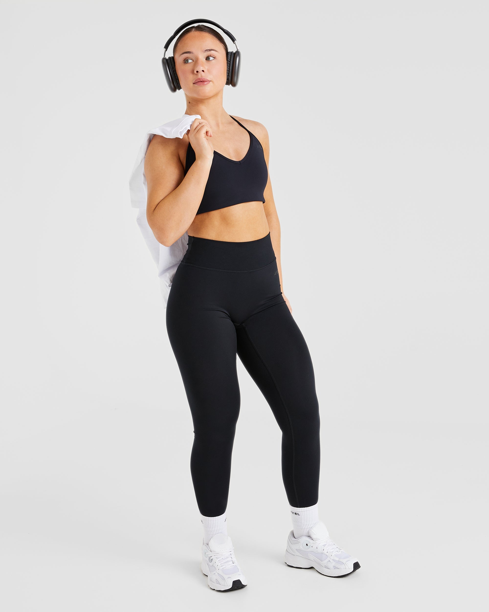 Essential Crossback Sports Bra - Schwarz