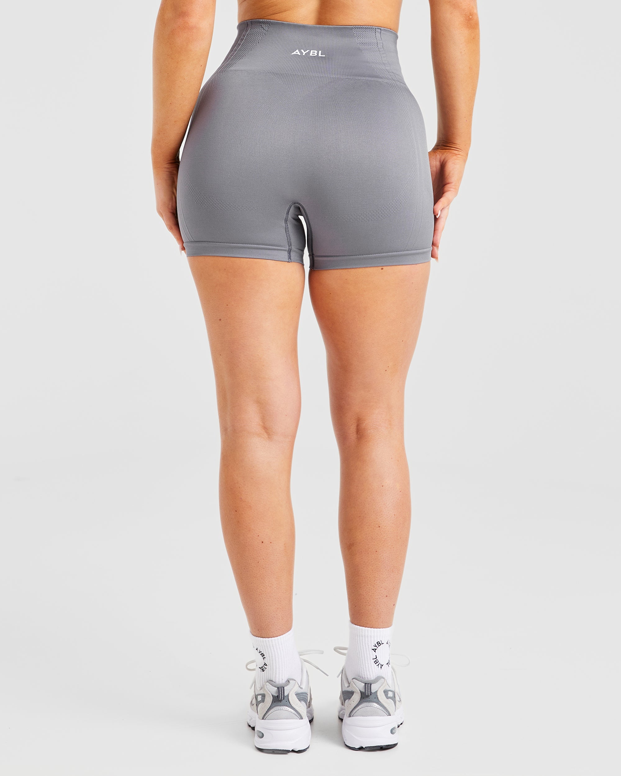 Balance V3 Seamless Shorts - Charcoal Grau