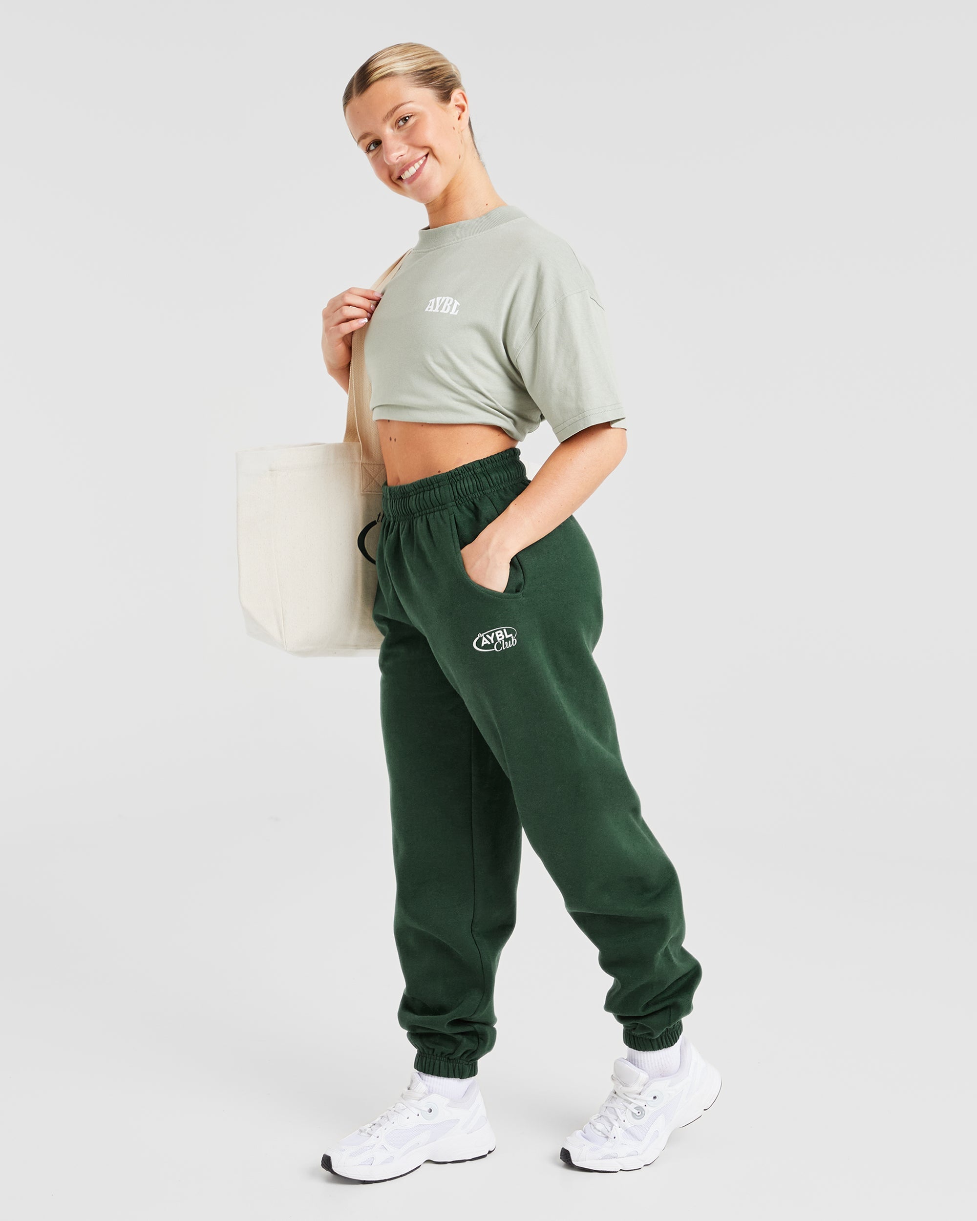 AYBL Club Oversized Joggers - Grün/Sand