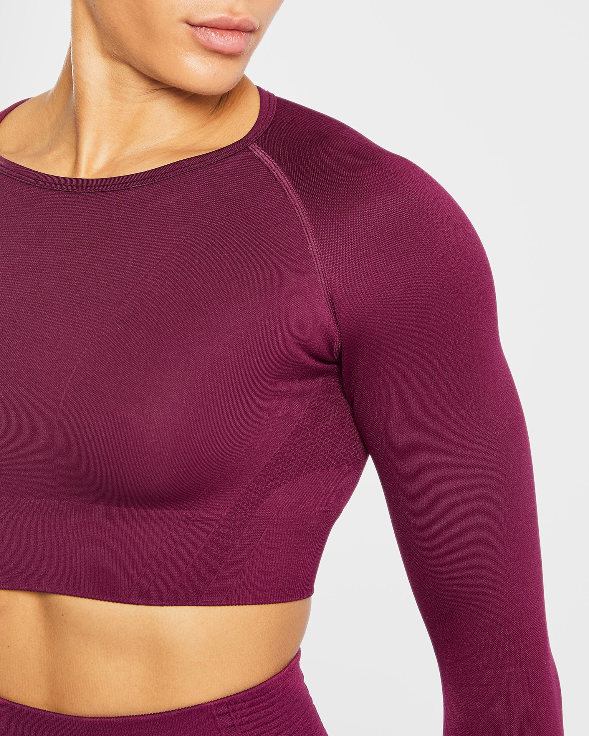 Balance V2 Seamless Long Sleeve Crop Top - Lila Wine