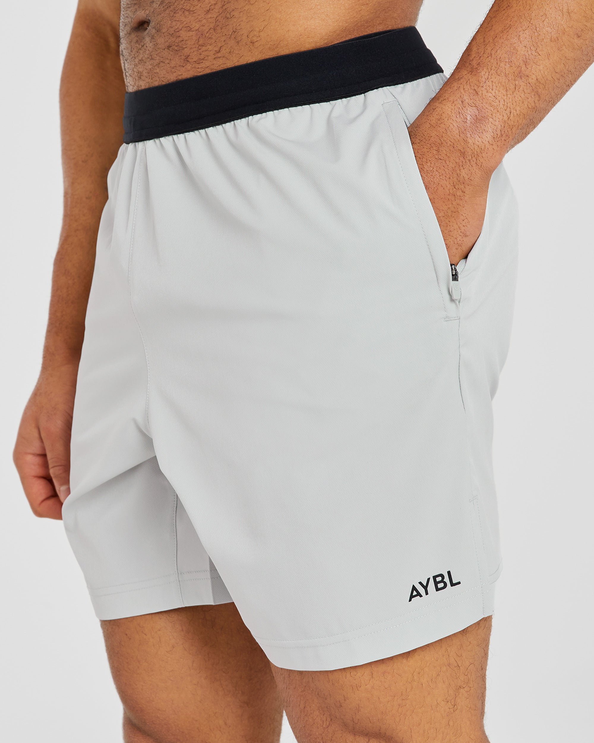 Ascend Shorts - Ice Grau