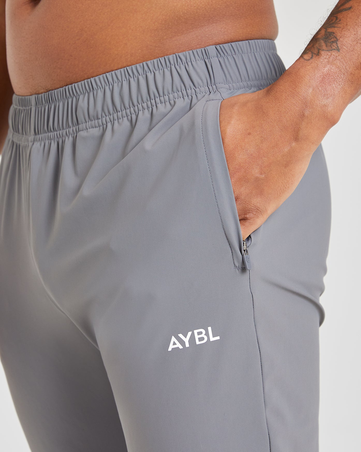 Ascend Zip Joggers - Grau