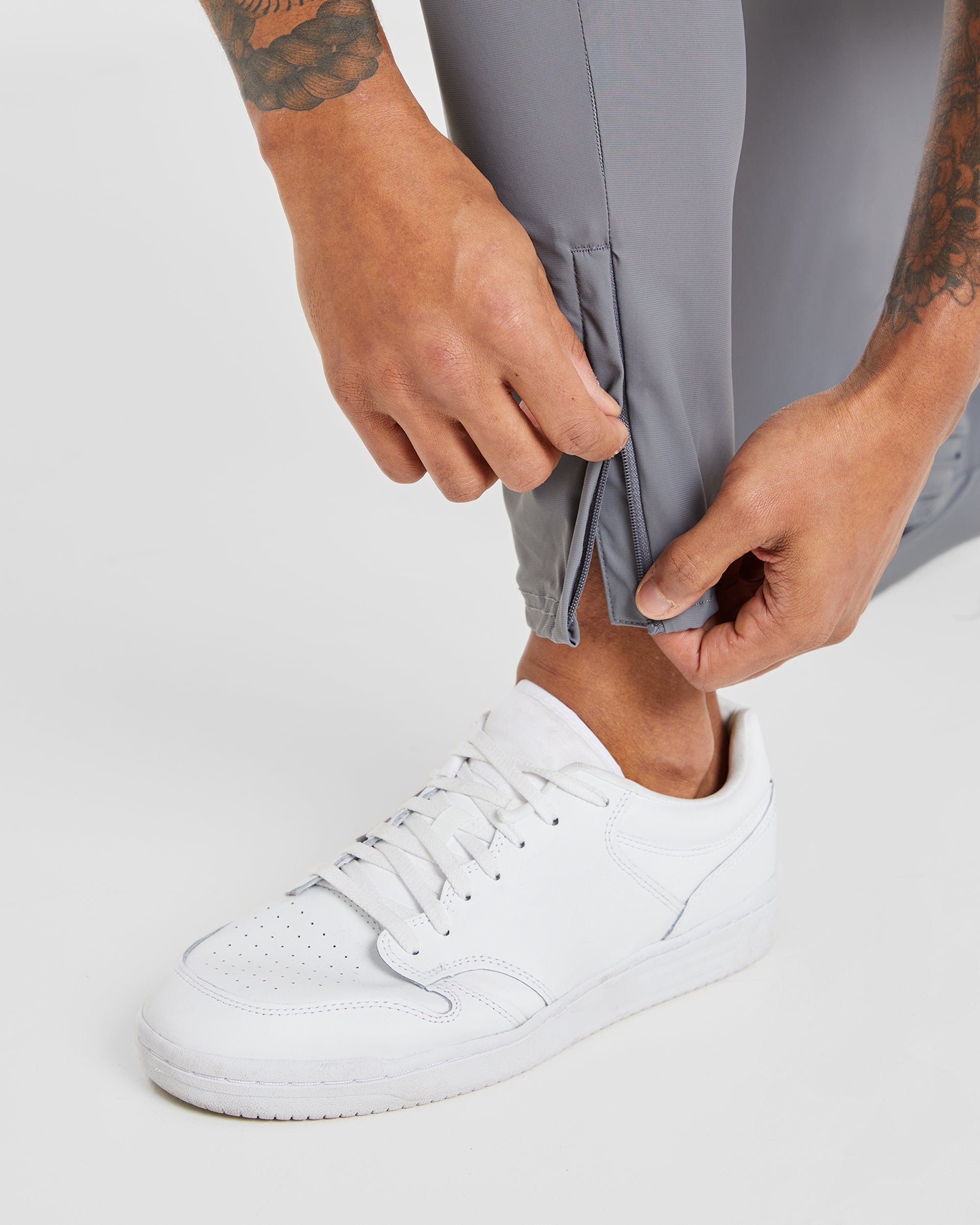 Ascend Zip Joggers - Grau