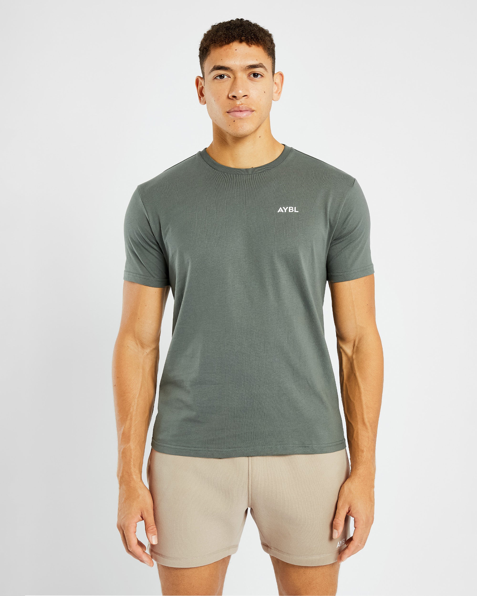 Essential T Shirt - Muted Grün