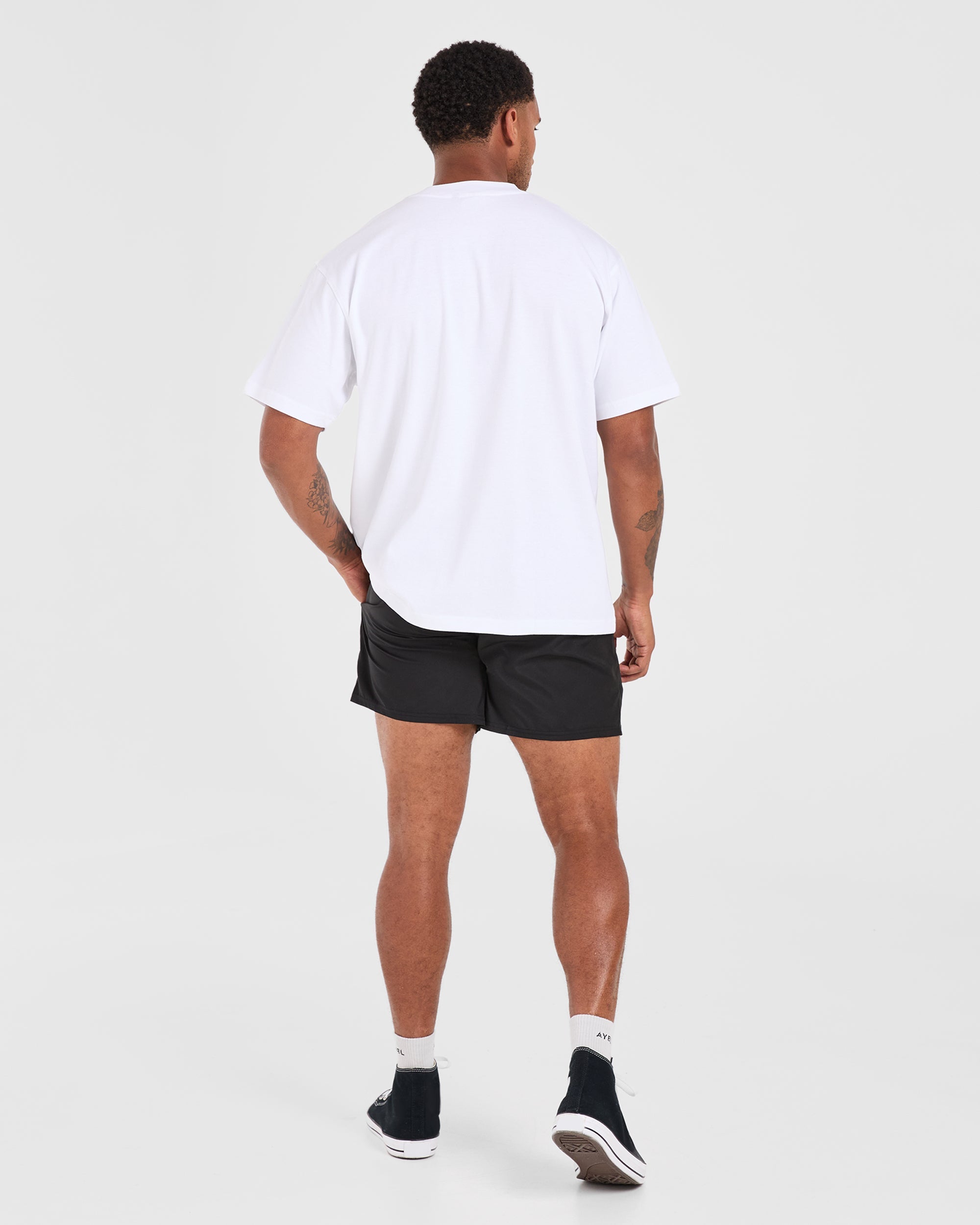 Core 5" Shorts - Schwarz