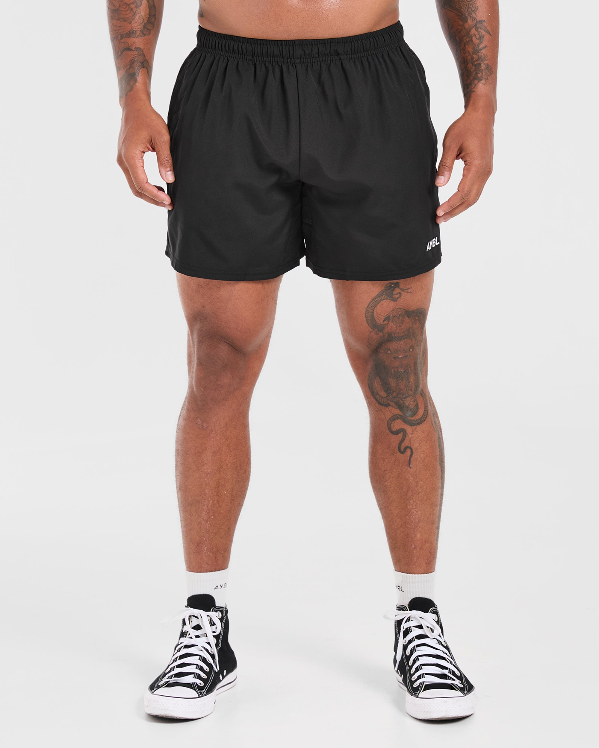 Core 5" Shorts - Schwarz