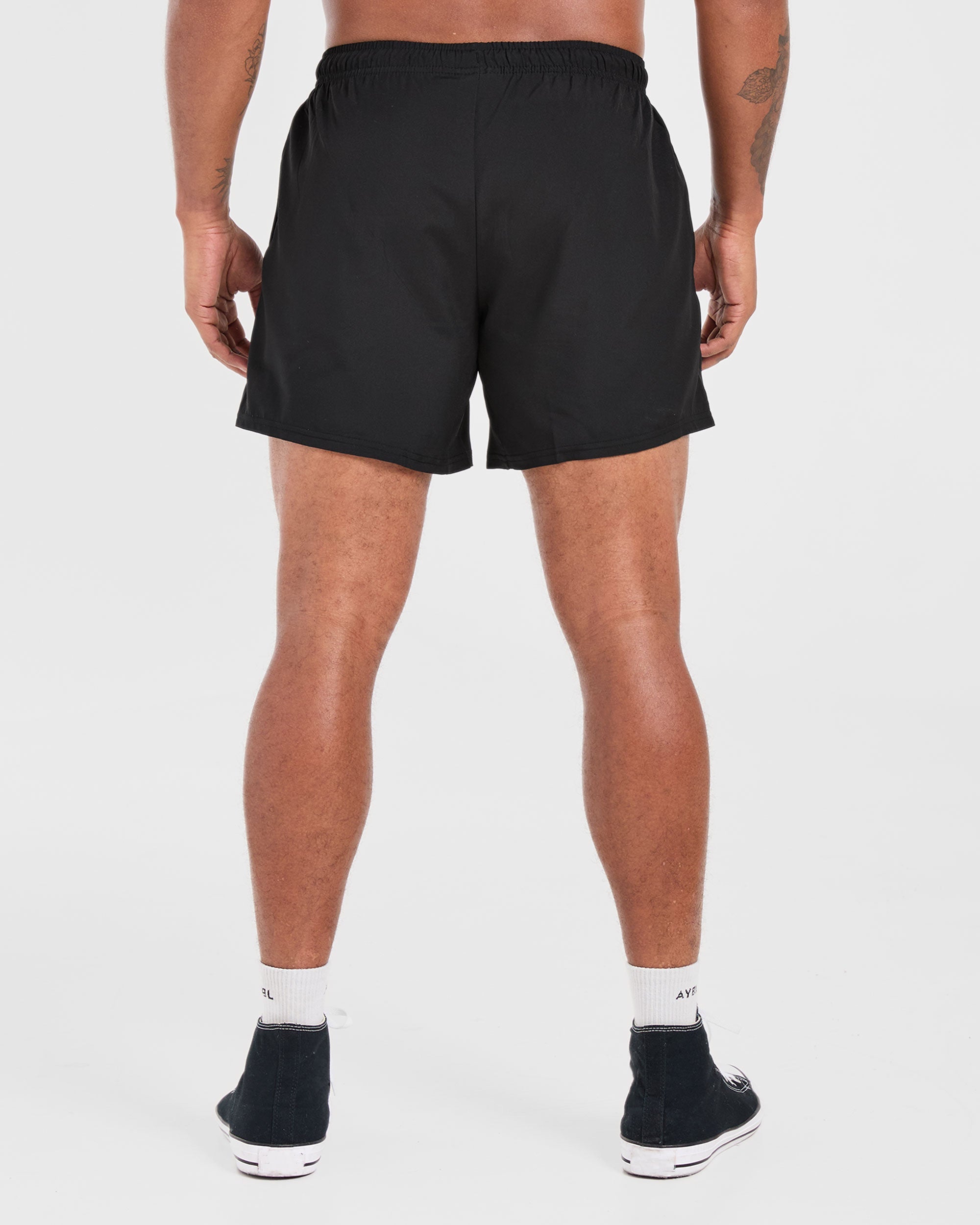 Core 5" Shorts - Schwarz