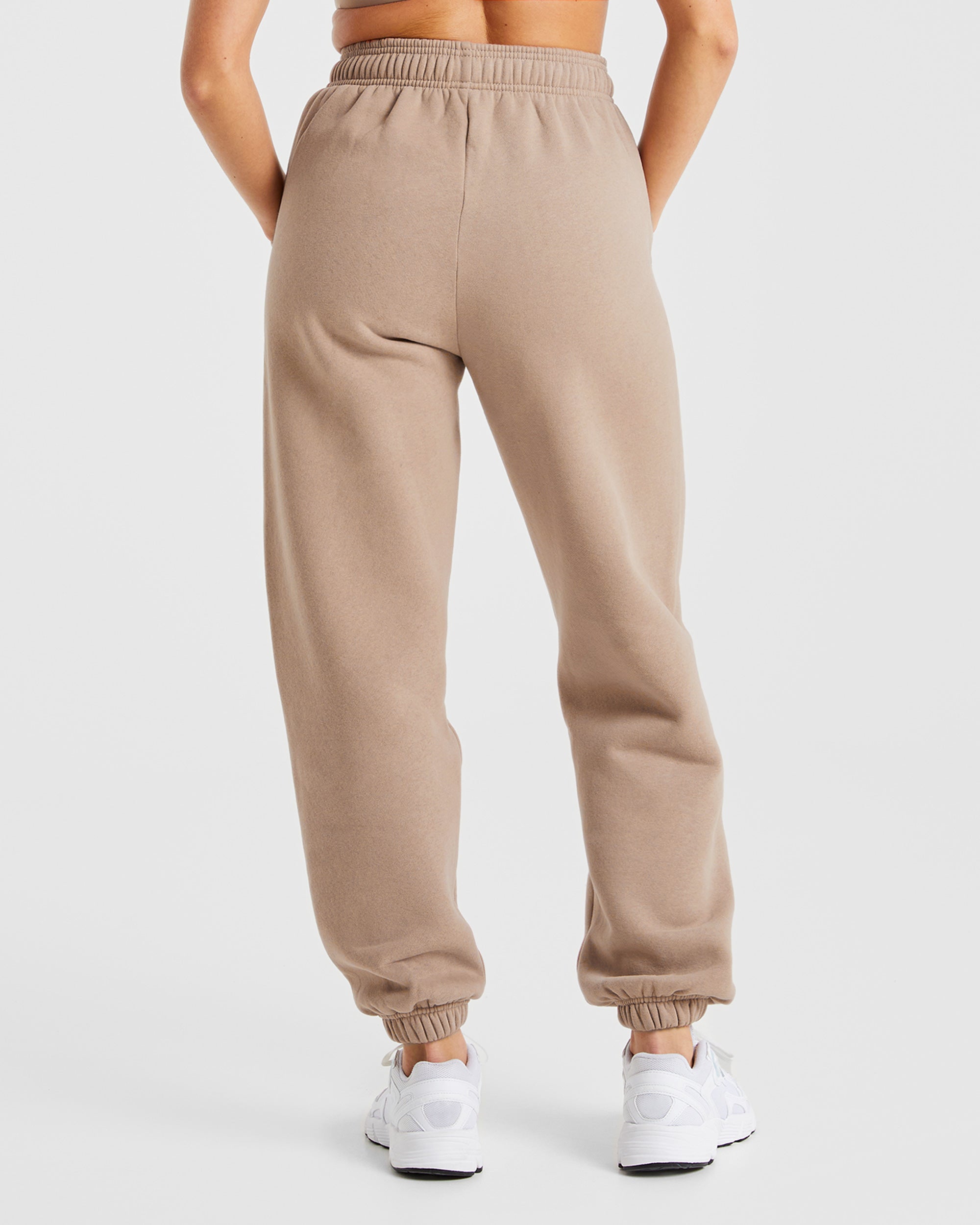 Varsity Oversized Joggers - Latte Braun