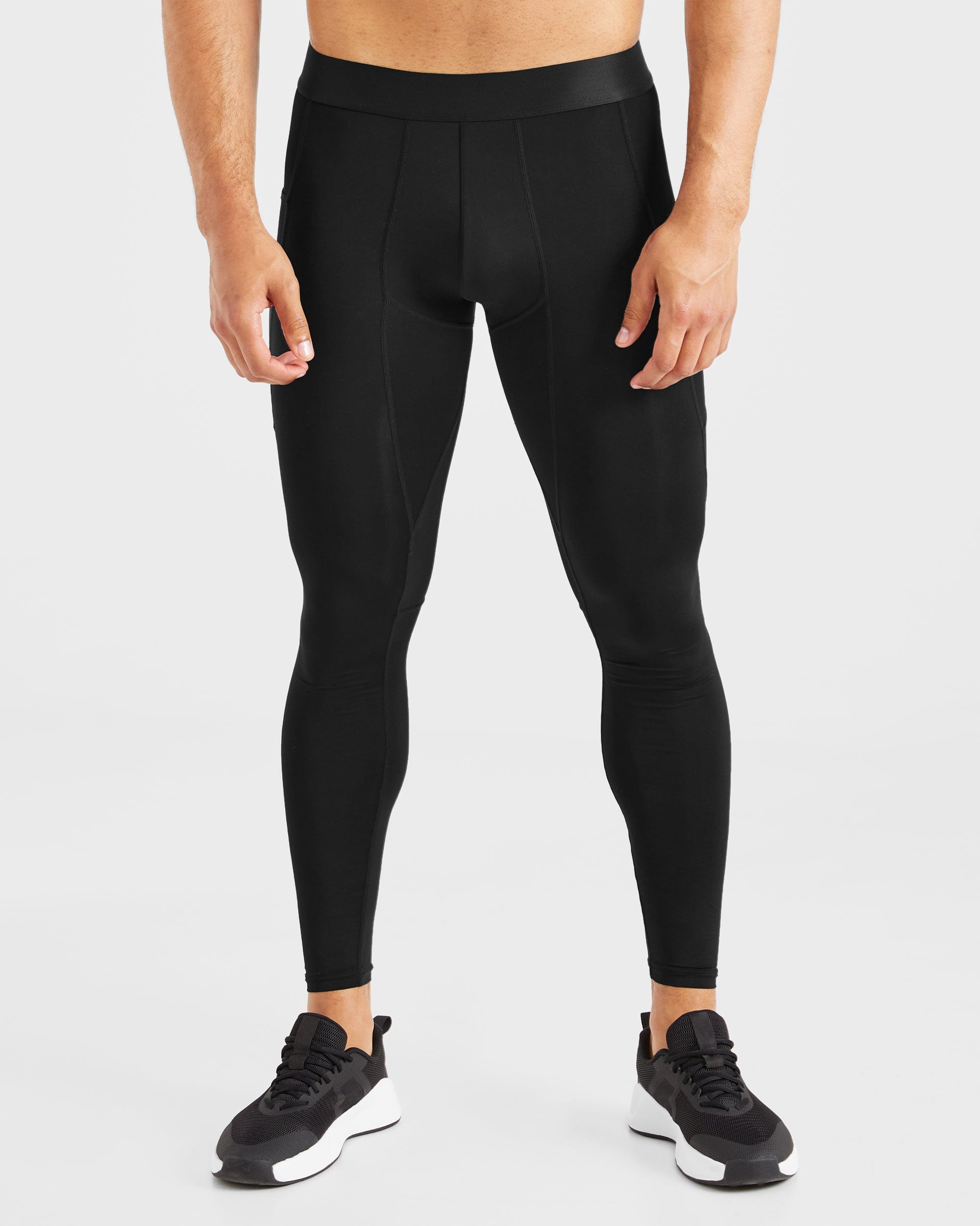 Essential Base Layer Leggings - Schwarz