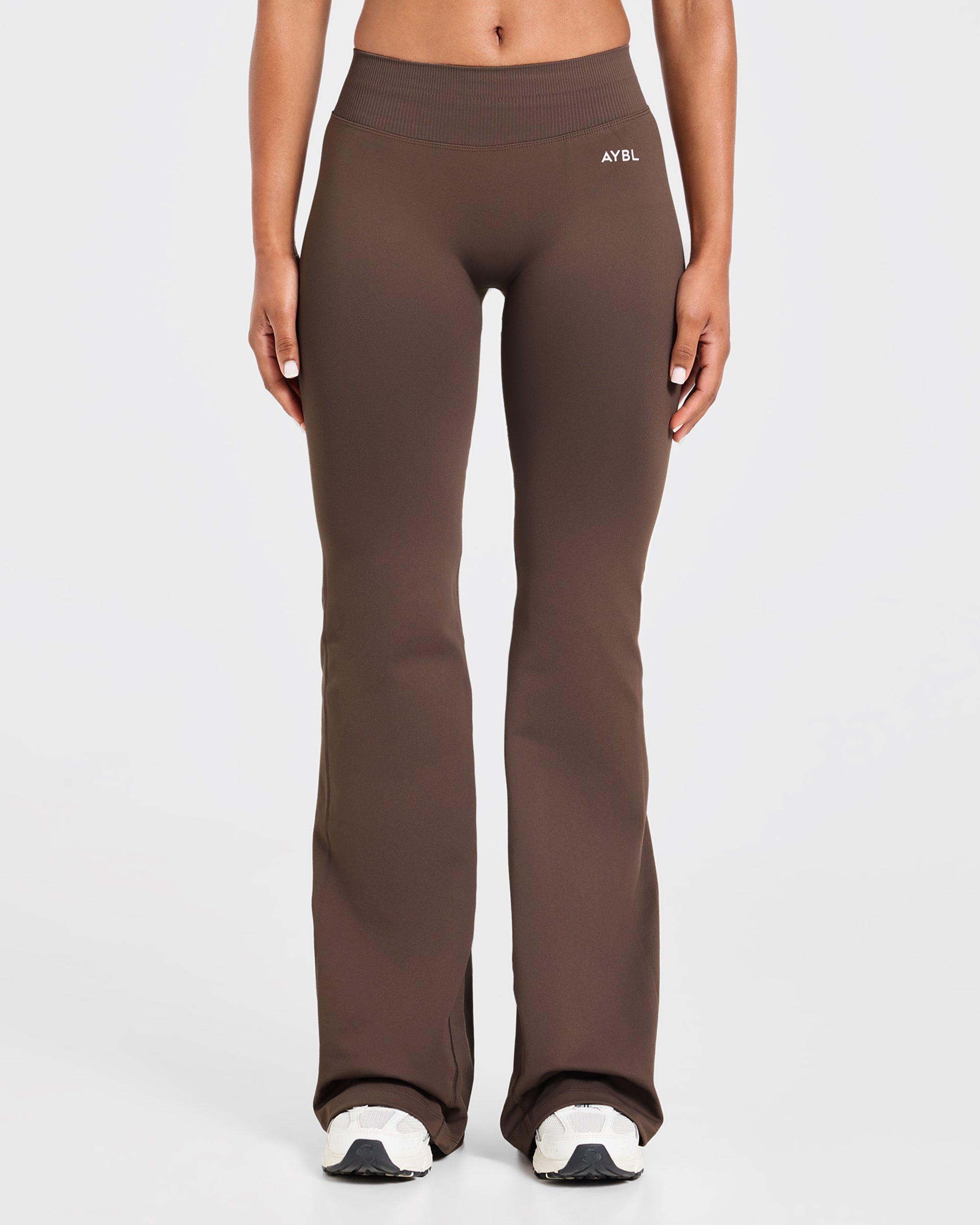 Enhance Seamless Flared Leggings - Braun