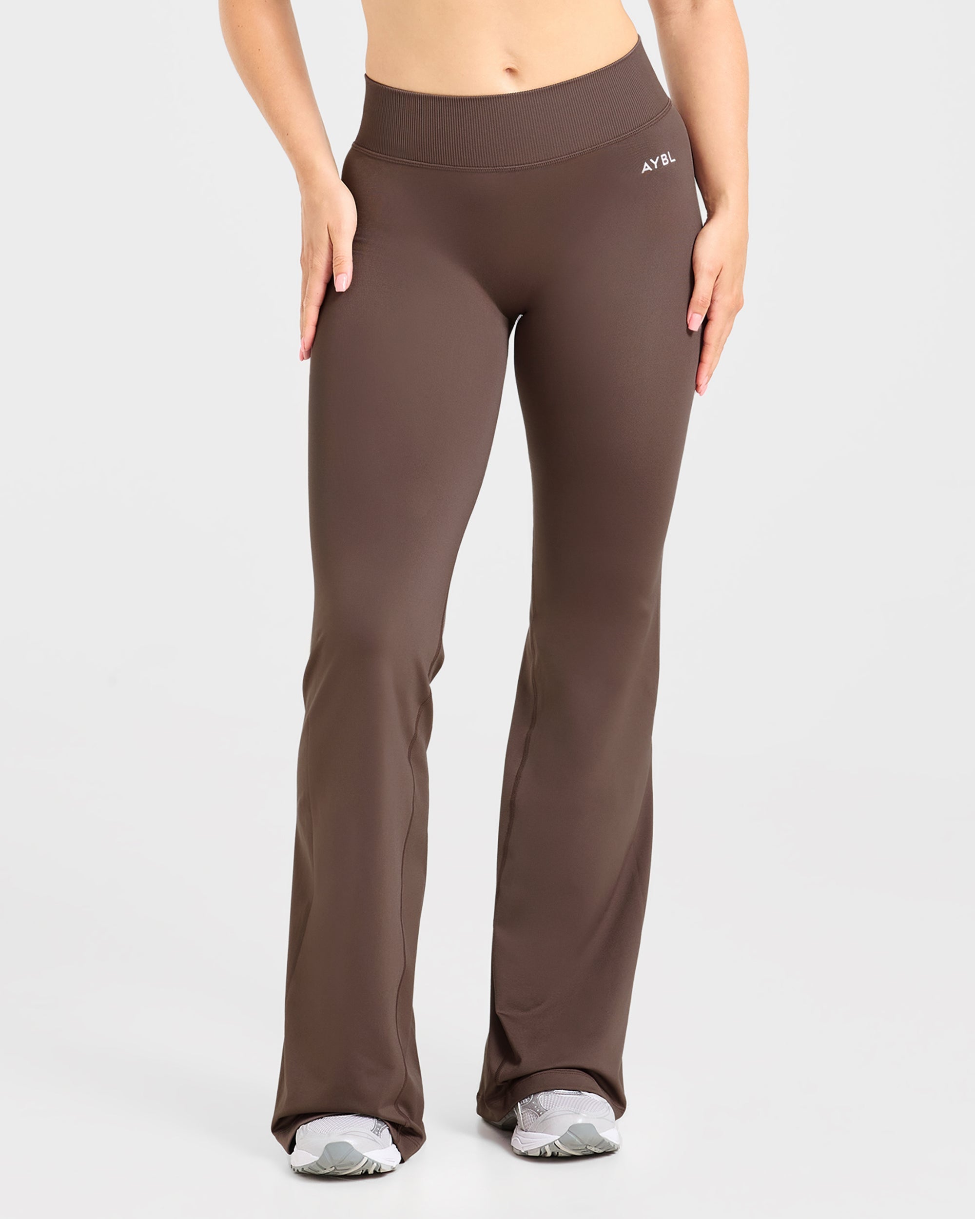 Adapt Seamless Flared Leggings - Braun