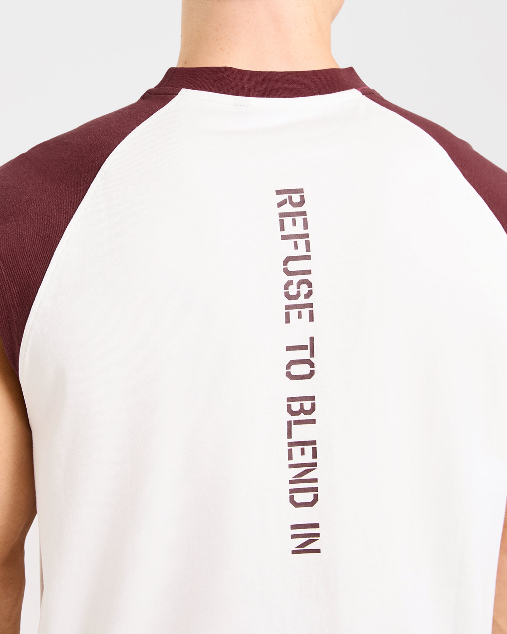 Cam Kissel x Contrast Oversized Tank - Off Weiß/Burgundy