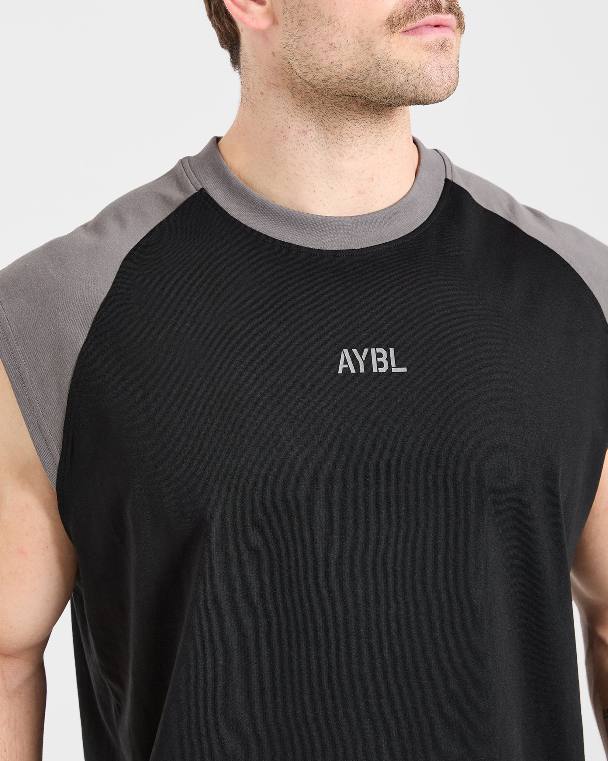 Cam Kissel x Contrast Oversized Tank - Schwarz/Charcoal