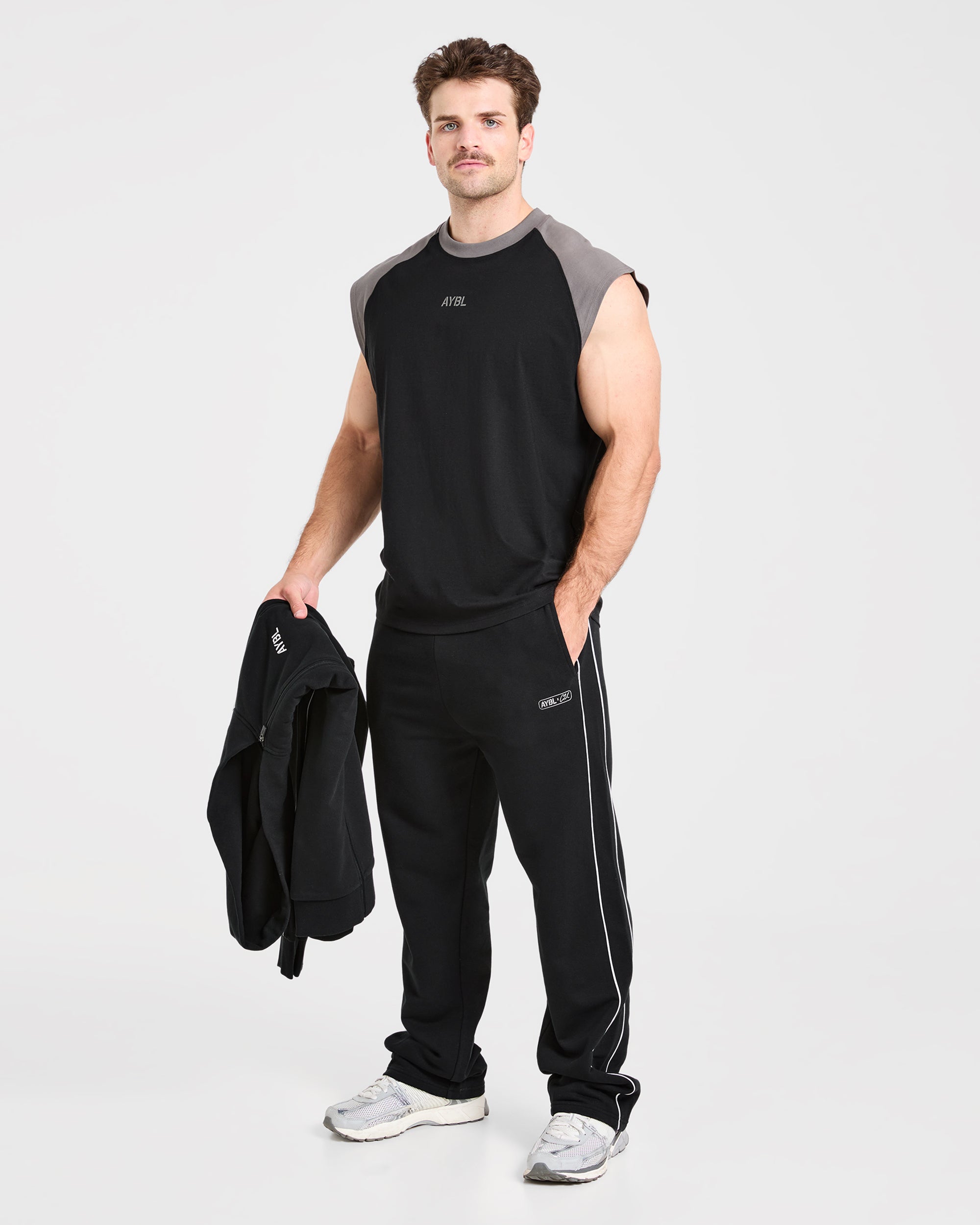 Cam Kissel x Contrast Oversized Tank - Schwarz/Charcoal