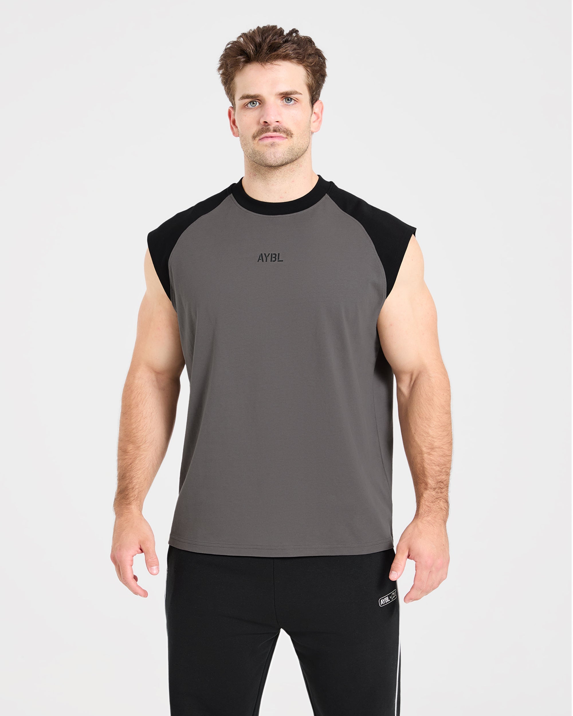 Cam Kissel x Contrast Oversized Tank - Charcoal/Schwarz