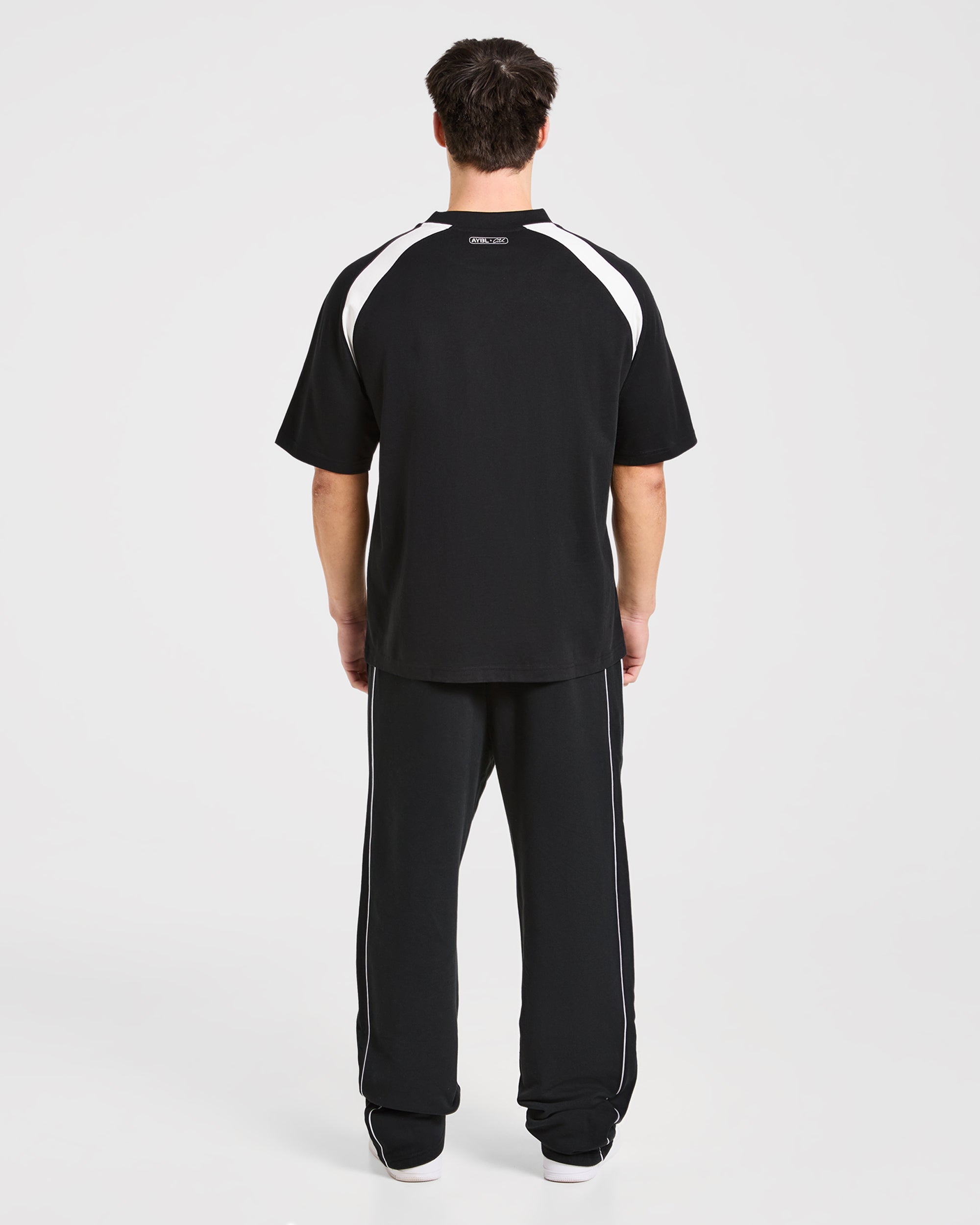 Cam Kissel x Contrast Oversized T Shirt - Schwarz