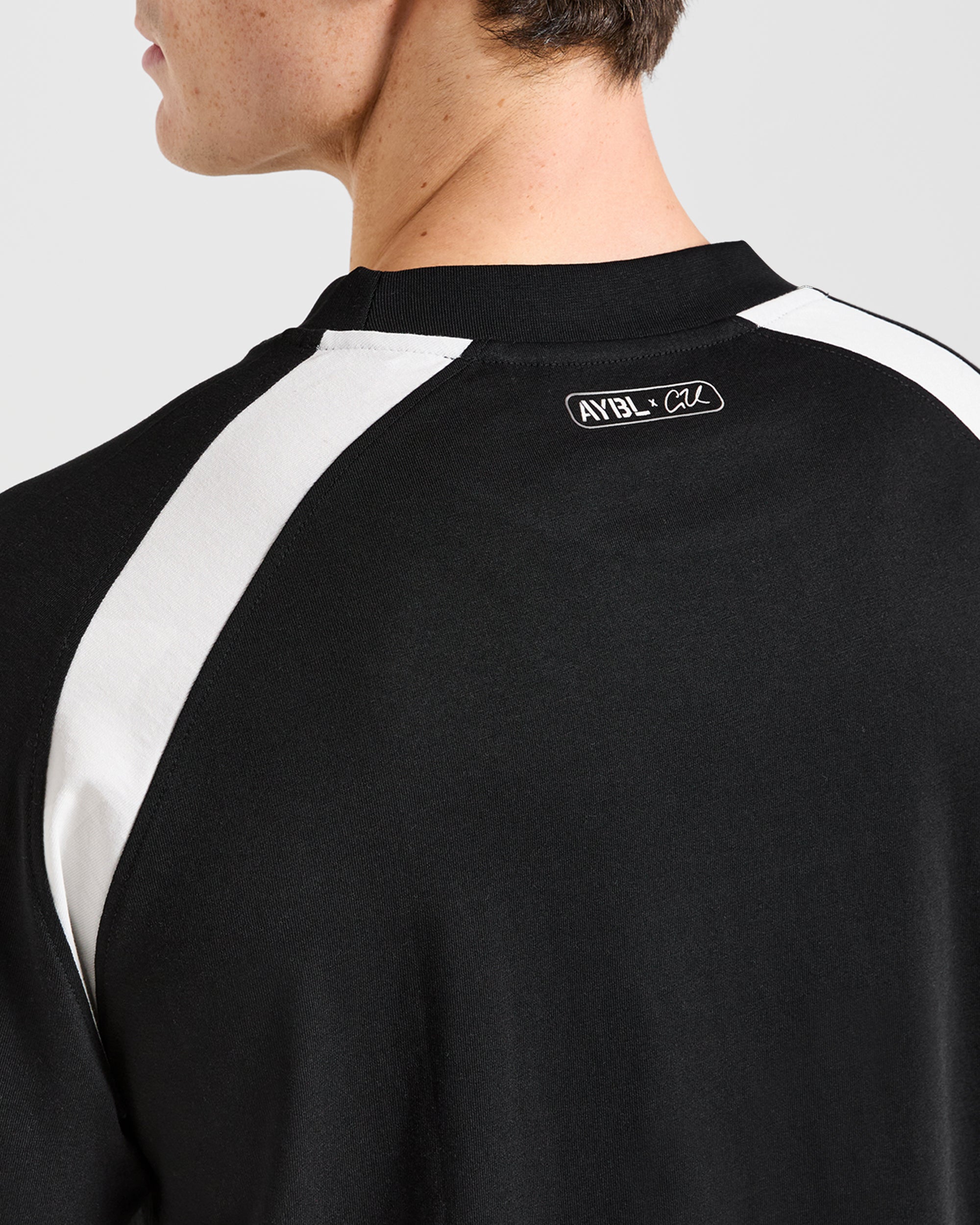 Cam Kissel x Contrast Oversized T Shirt - Schwarz