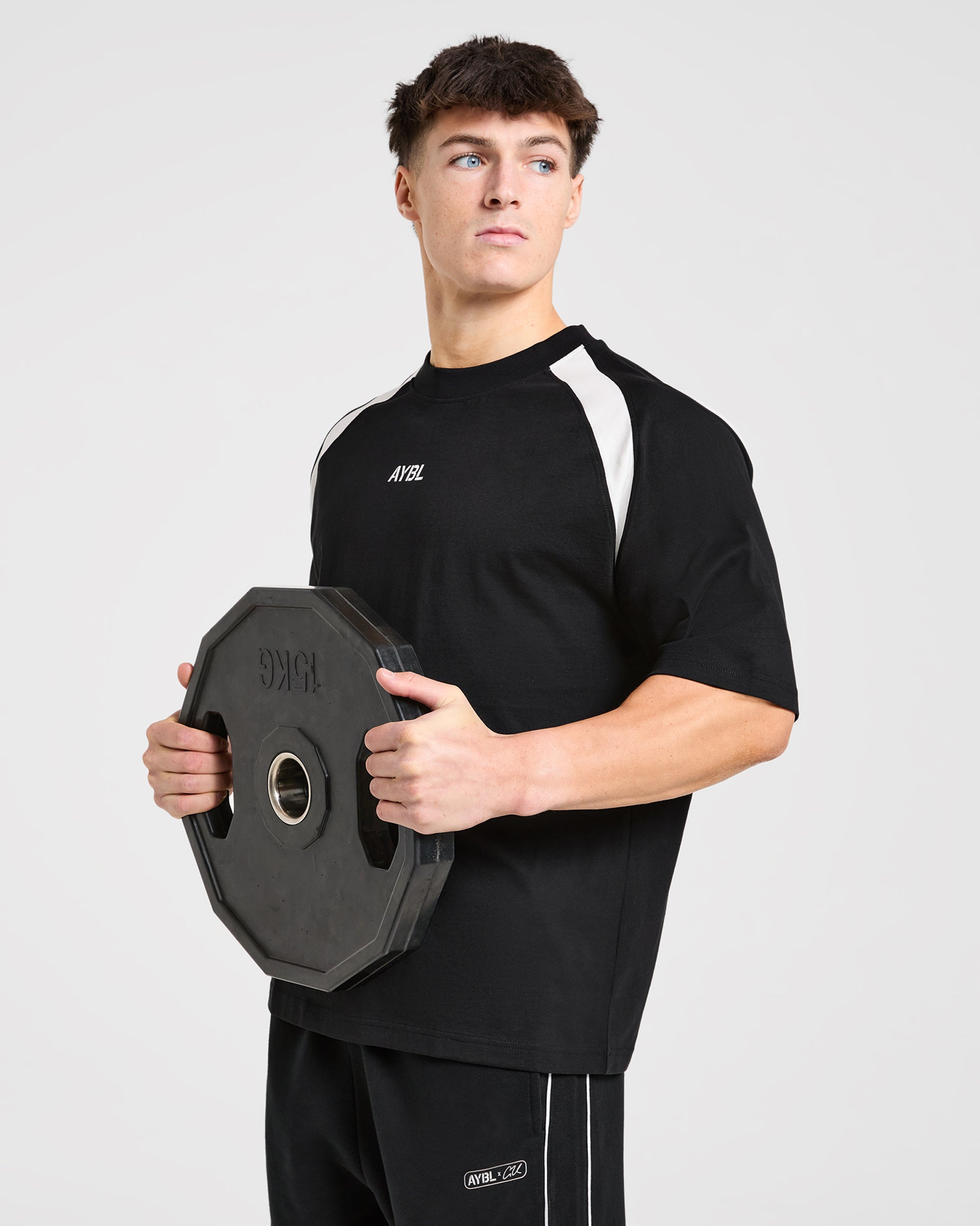 Cam Kissel x Contrast Oversized T Shirt - Schwarz