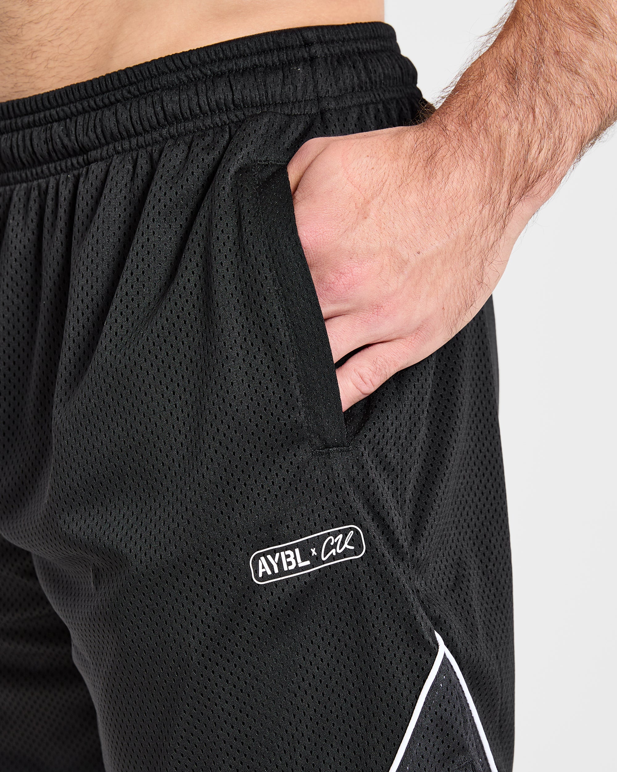 Cam Kissel x Mesh Shorts - Schwarz