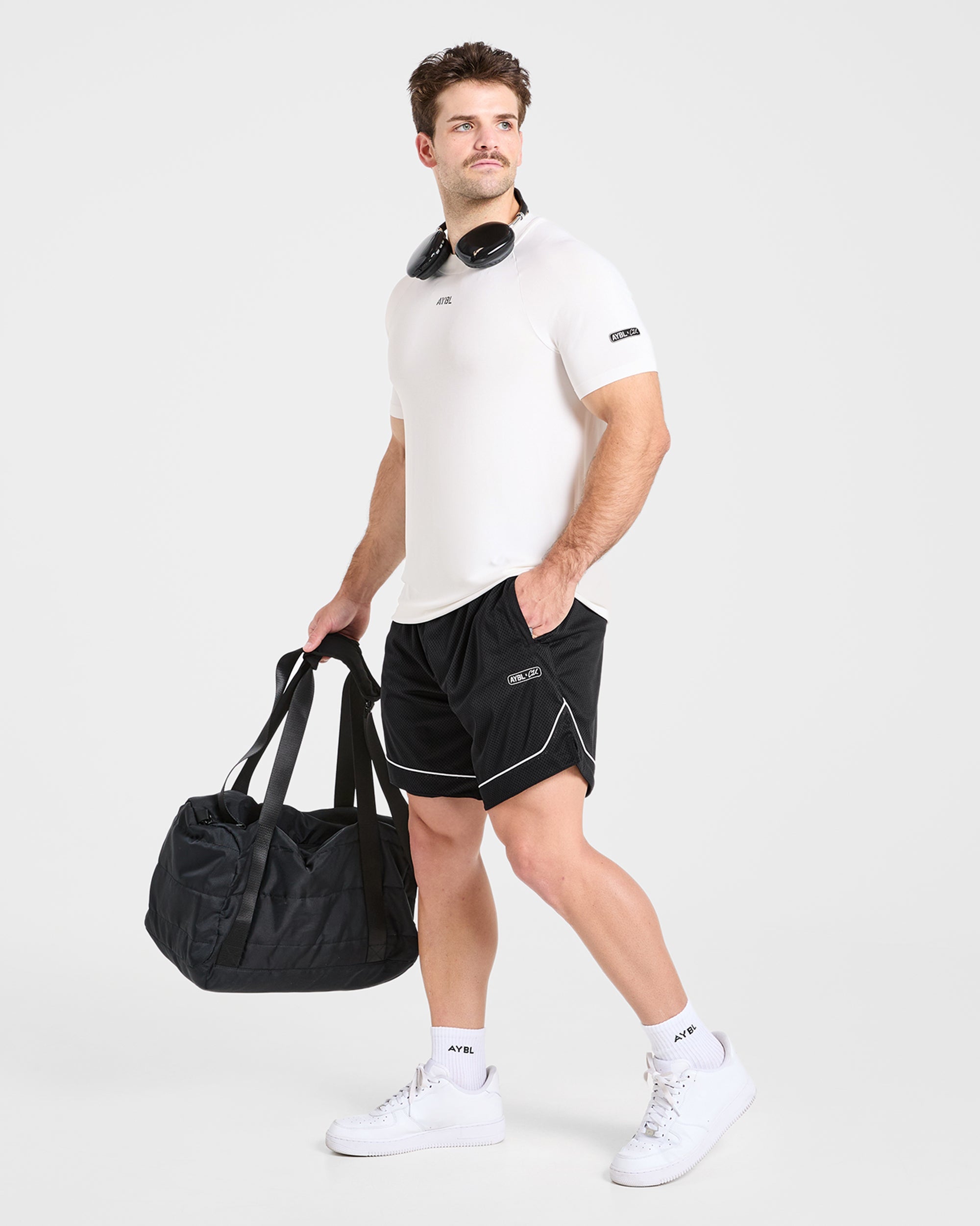 Cam Kissel x Mesh Shorts - Schwarz
